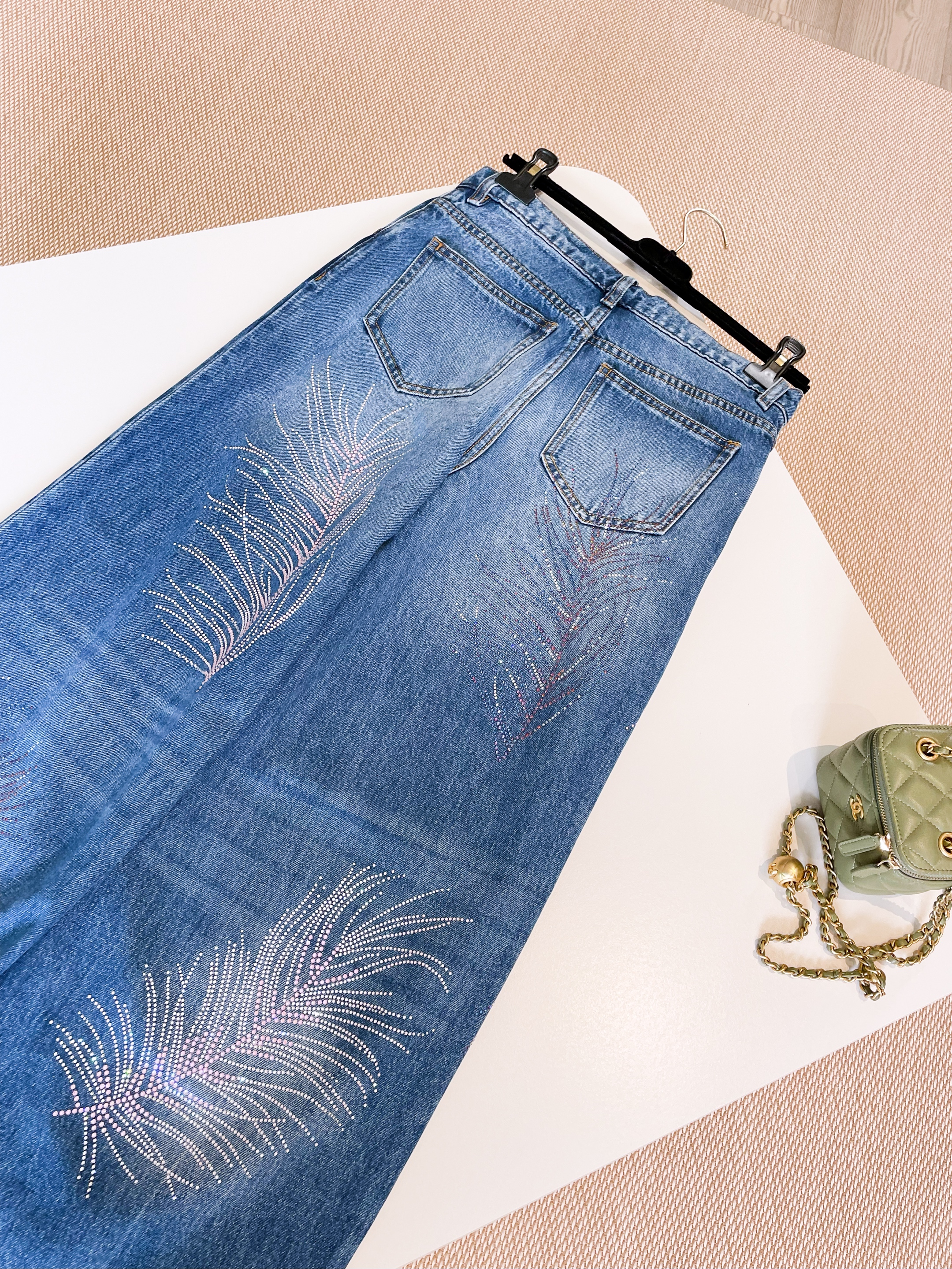 JEANS  - Image 6