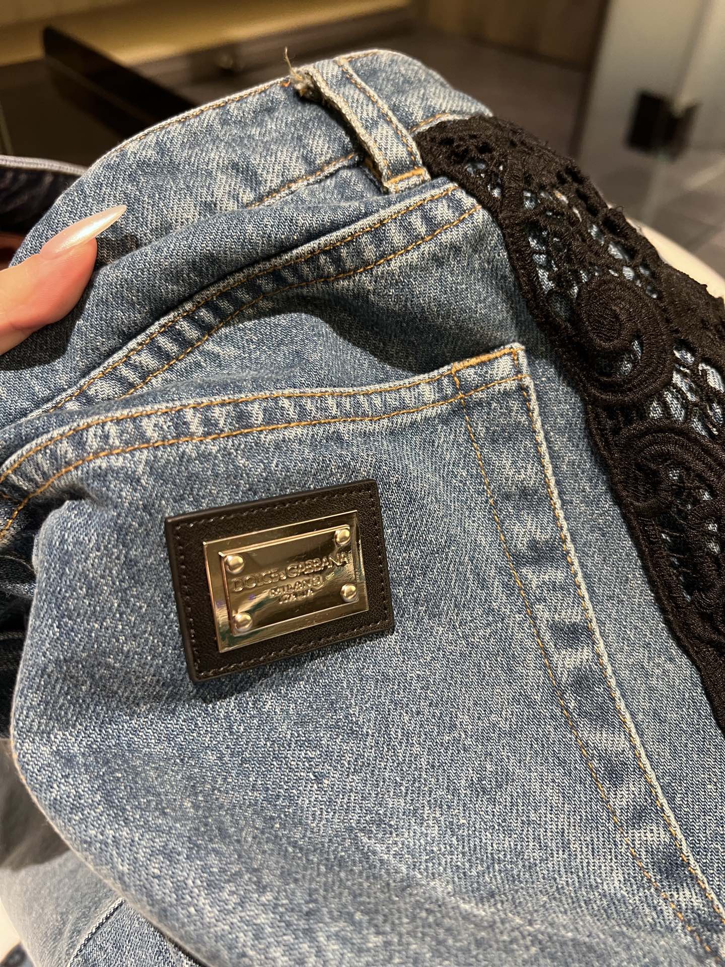 JEANS  - Image 4