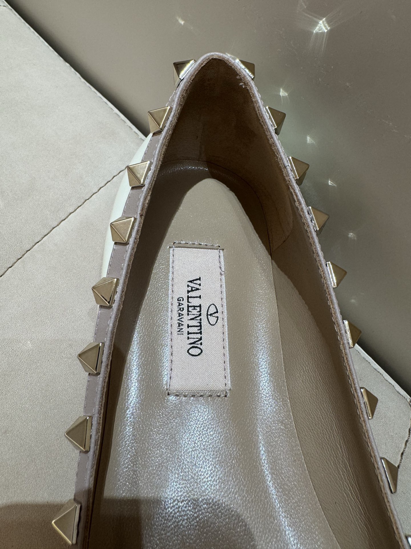 Patent Rockstud Flat - Image 7