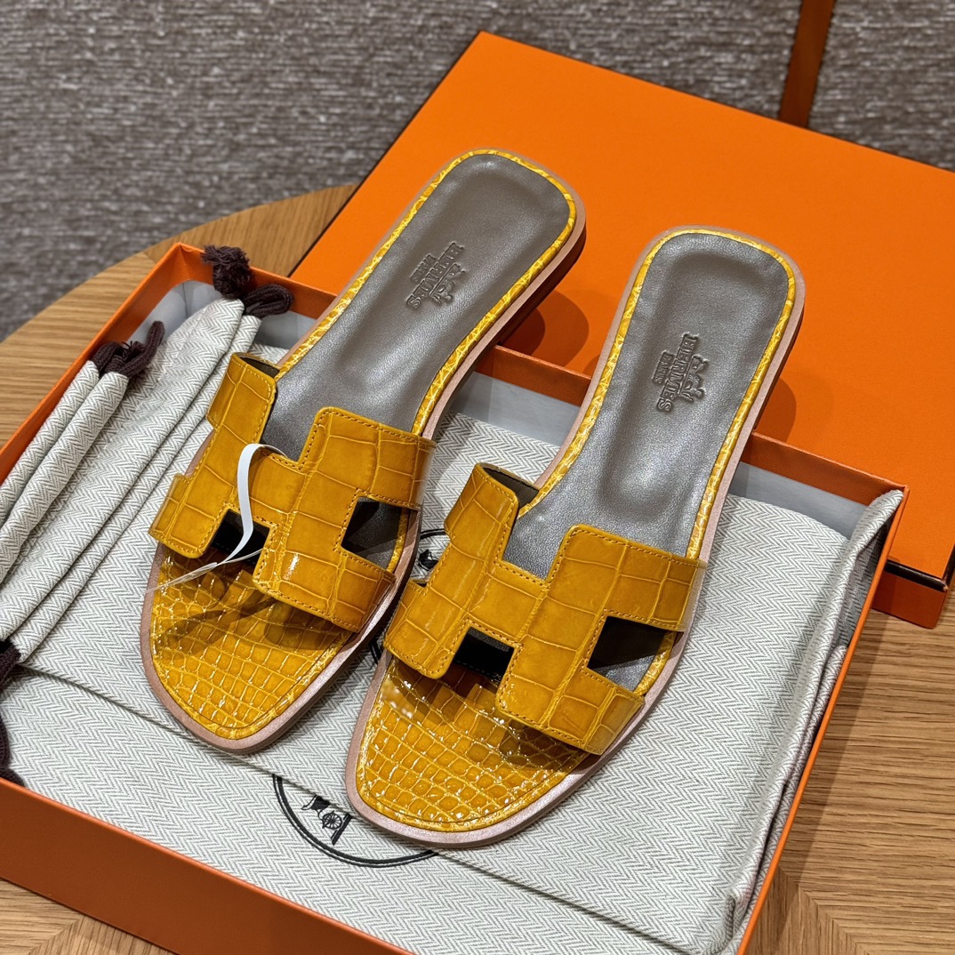 Oran Sandal