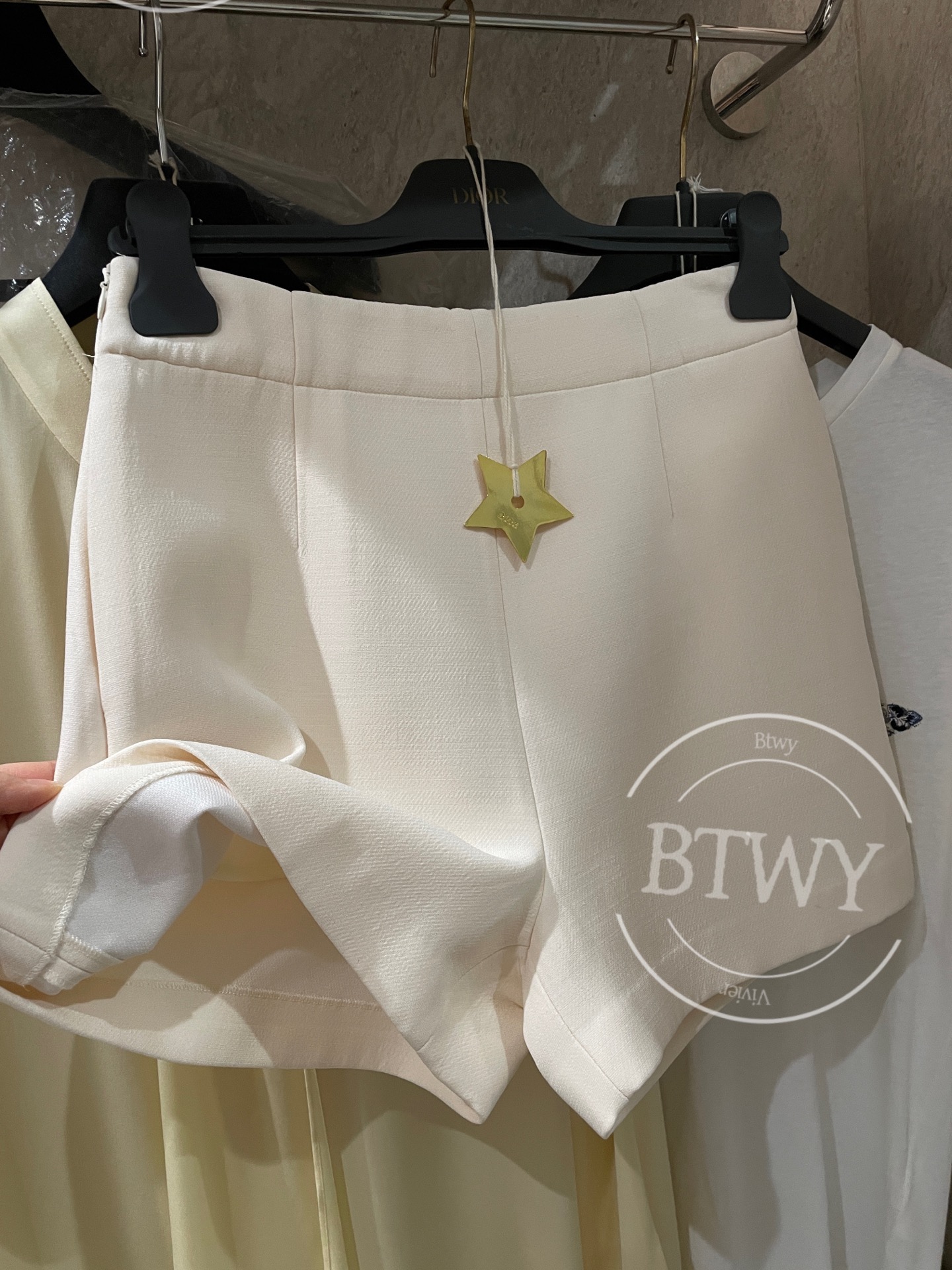 SHORTS - Image 3