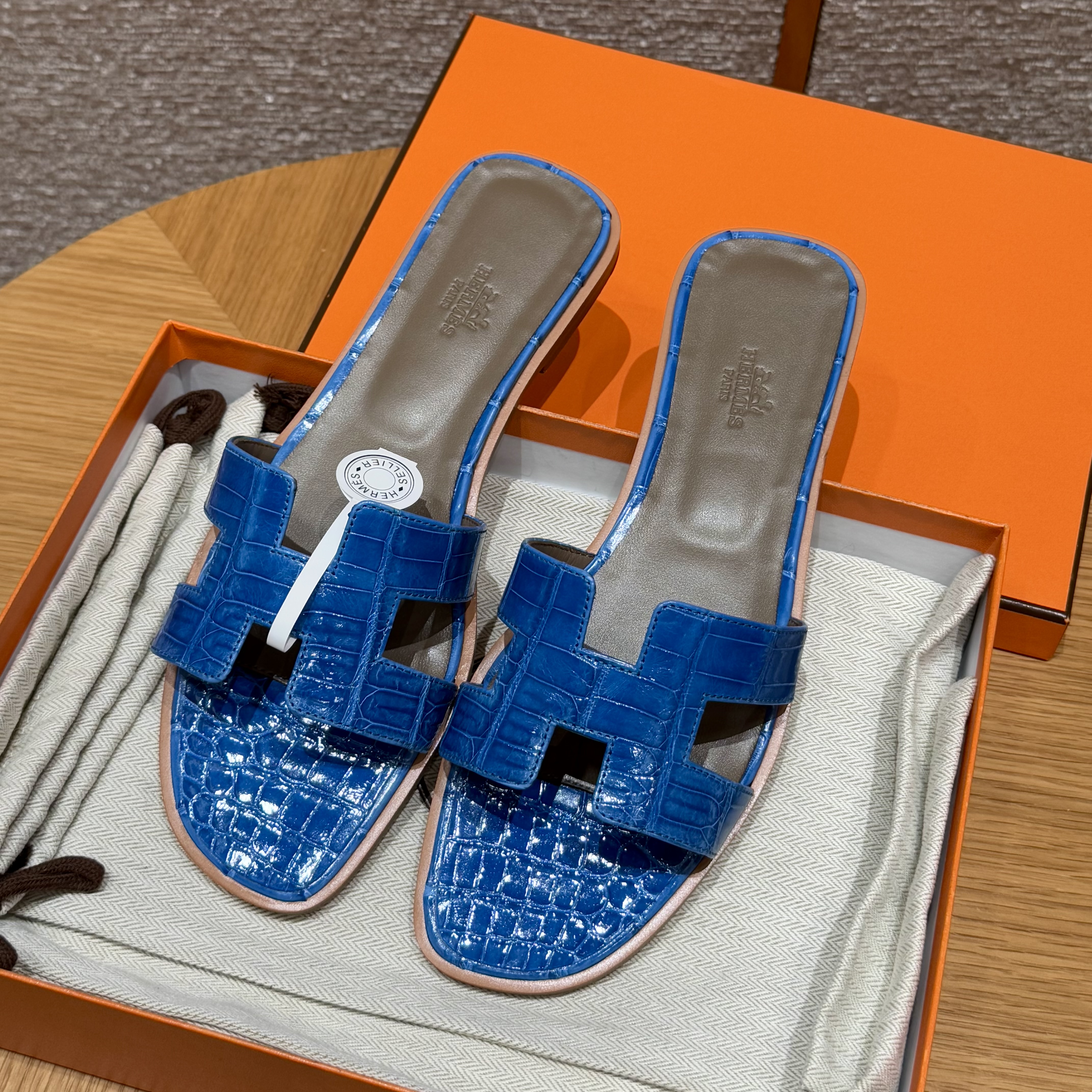 Oran Sandal