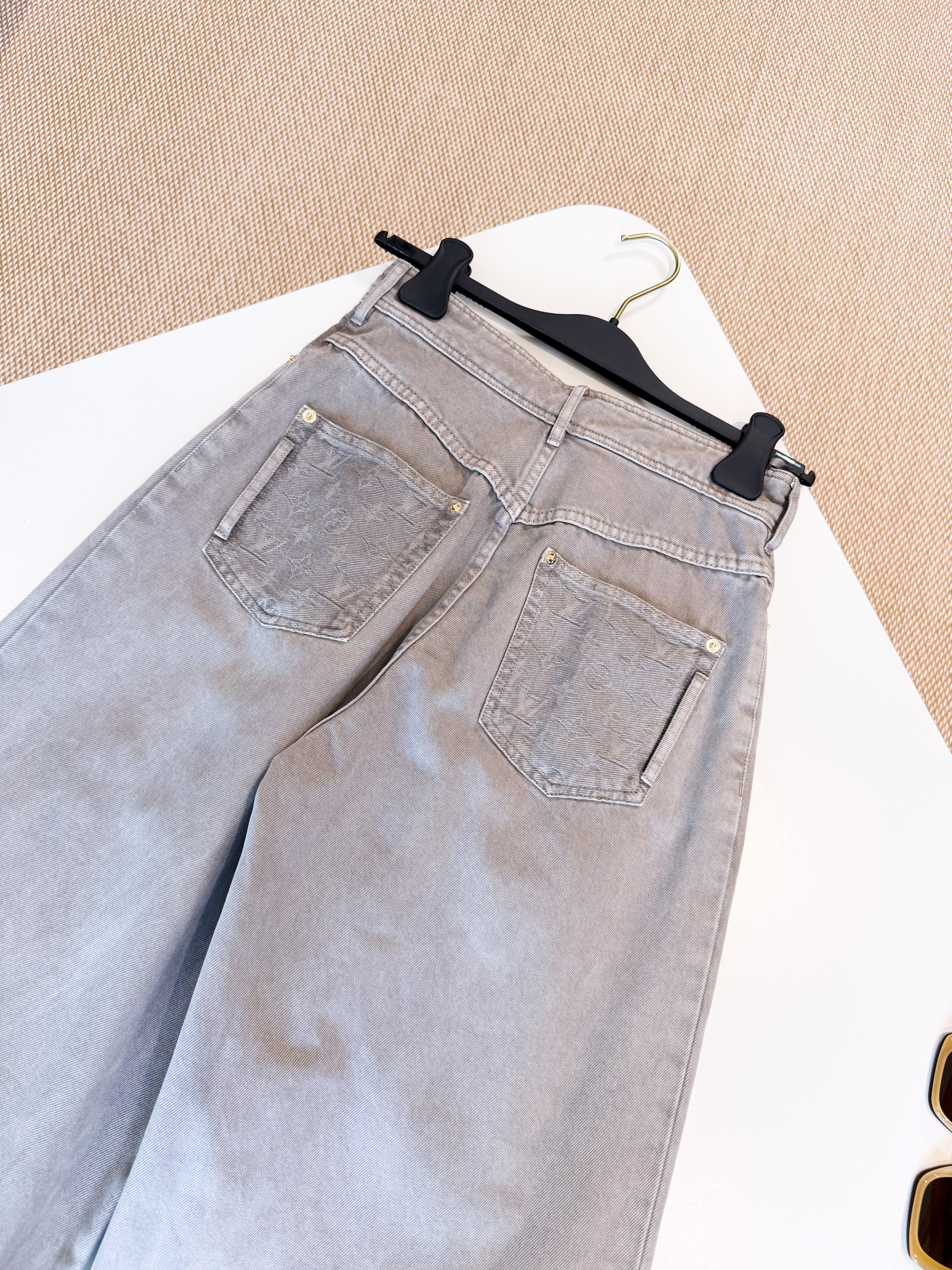 JEANS  - Image 6
