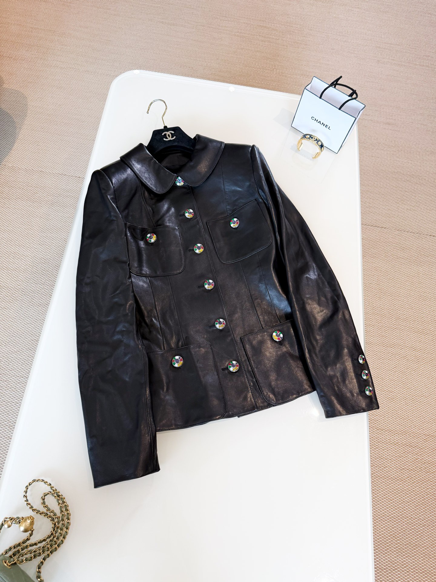 JACKET 