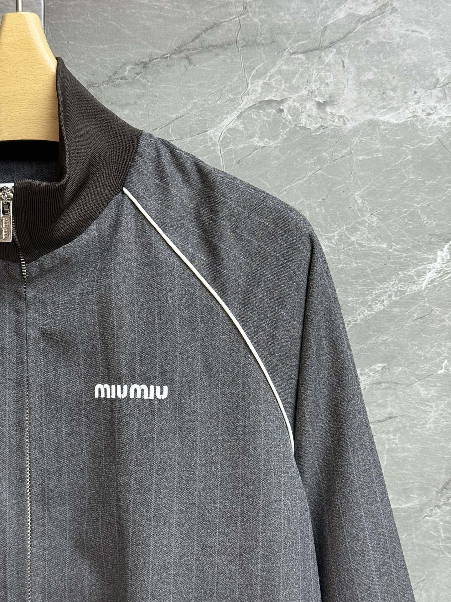 JACKET  - Image 3
