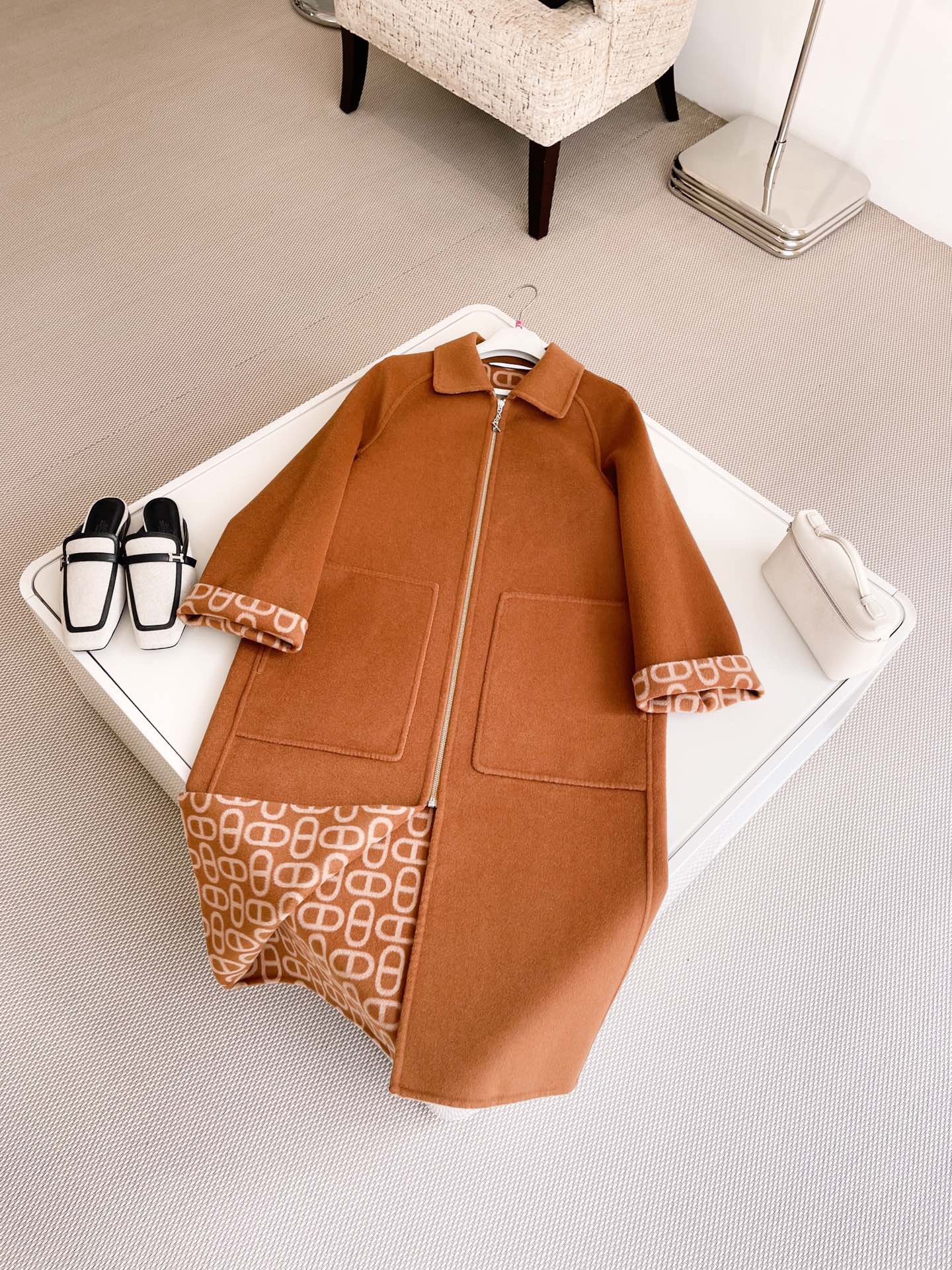 JACKET 
