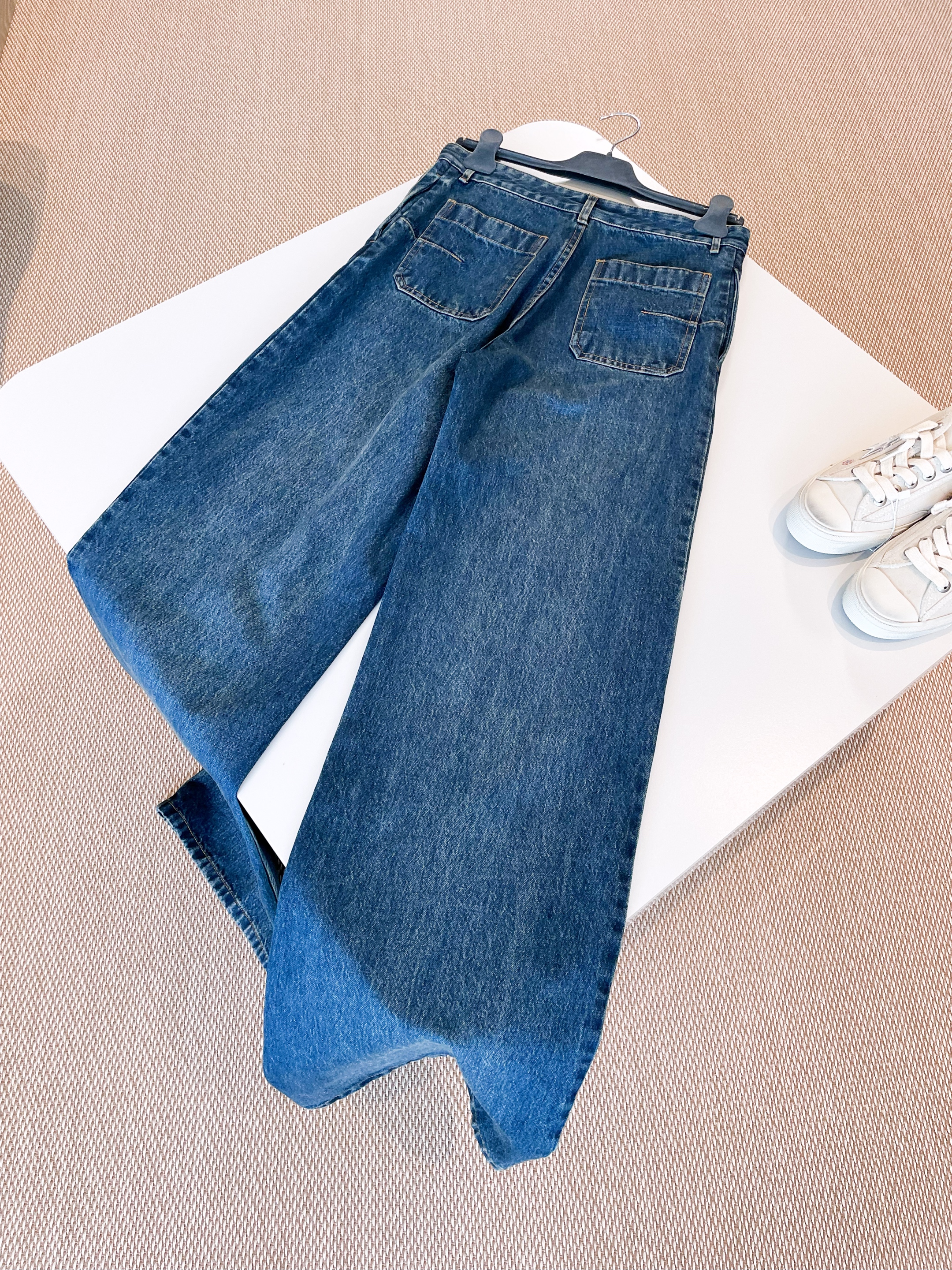 JEANS  - Image 7