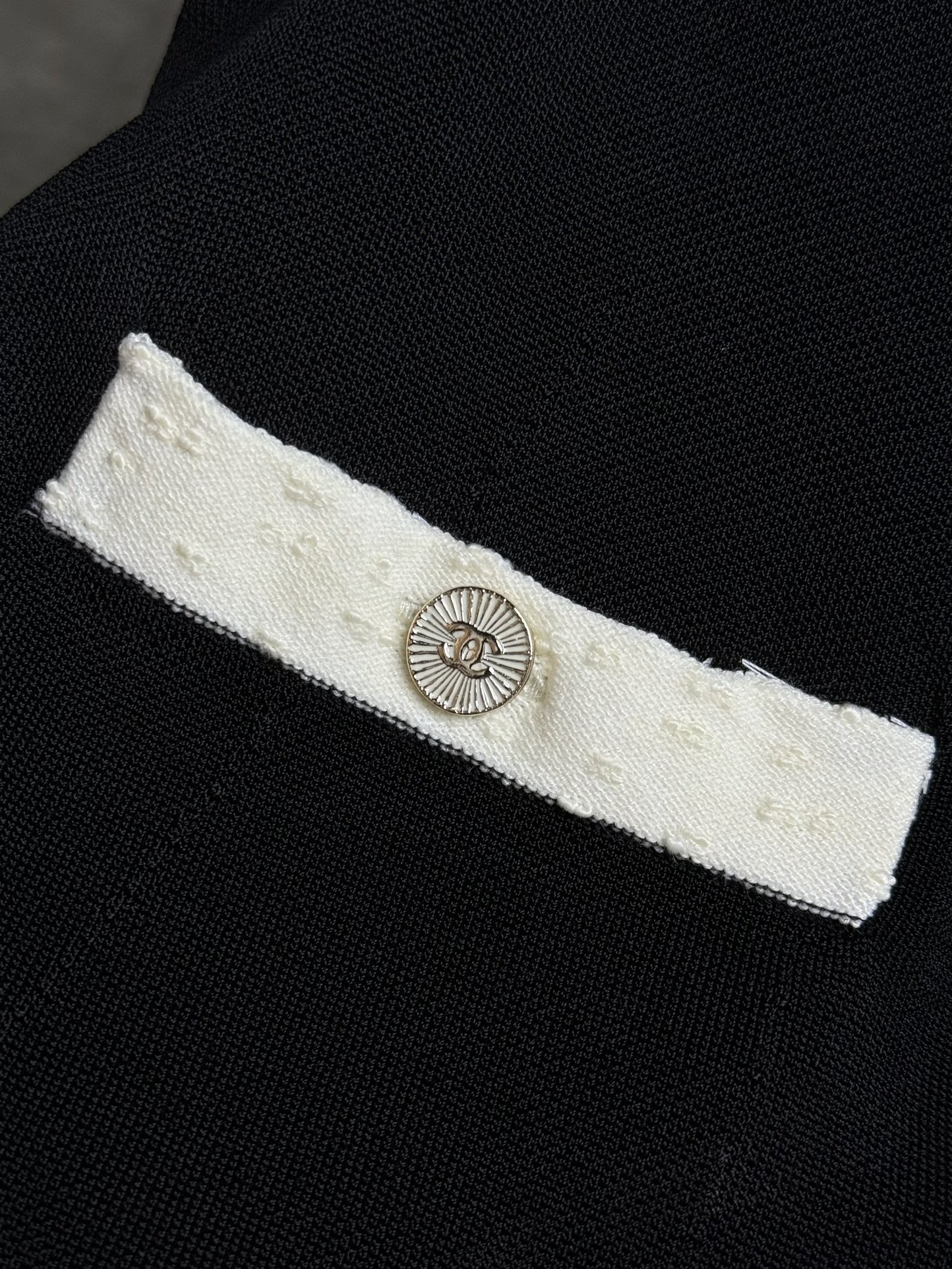 TOP - Image 4