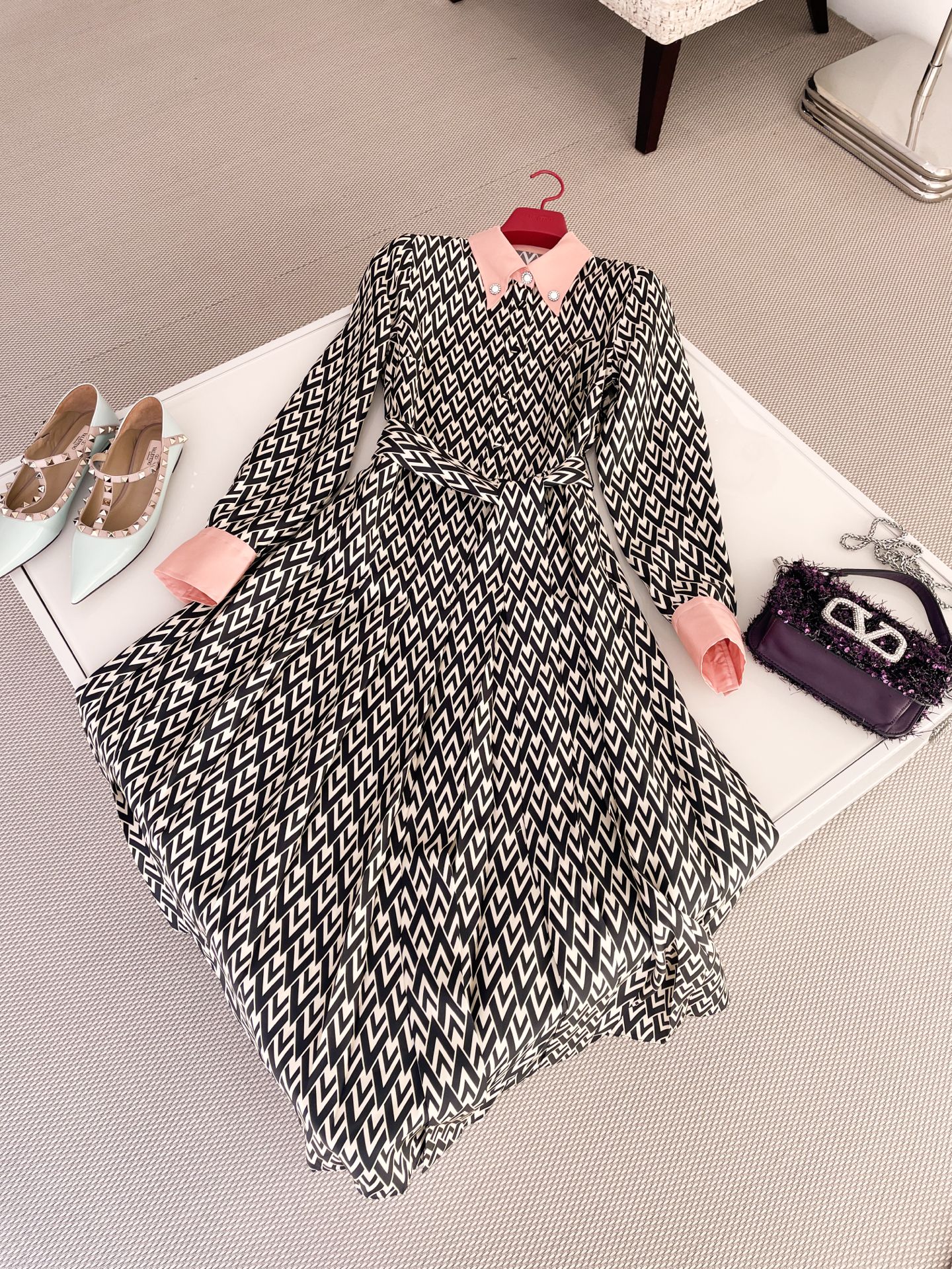 DRESS