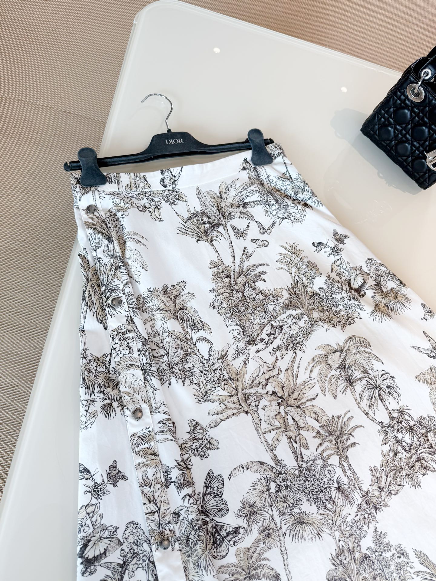 SKIRT - Image 2