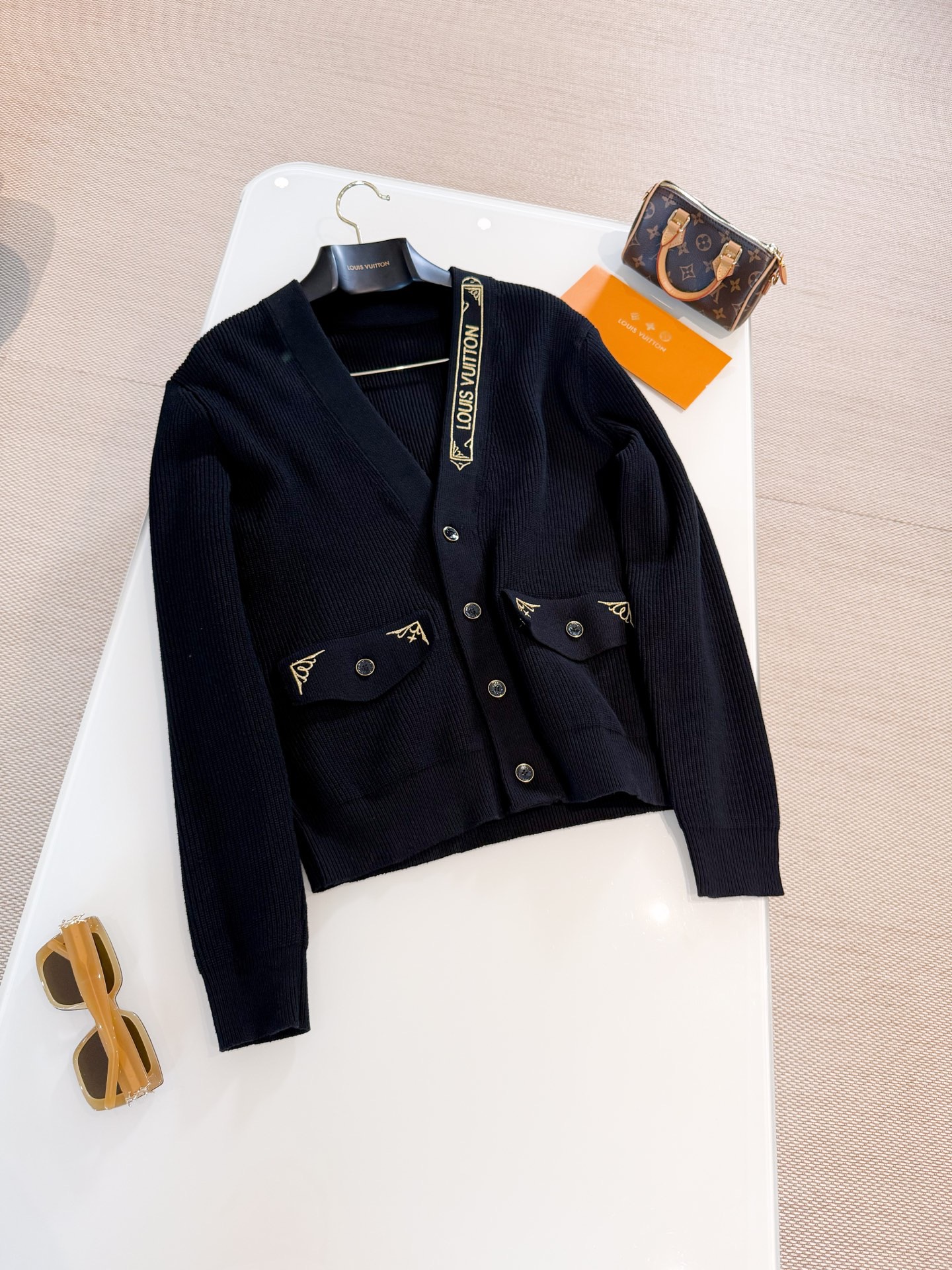 JACKET 
