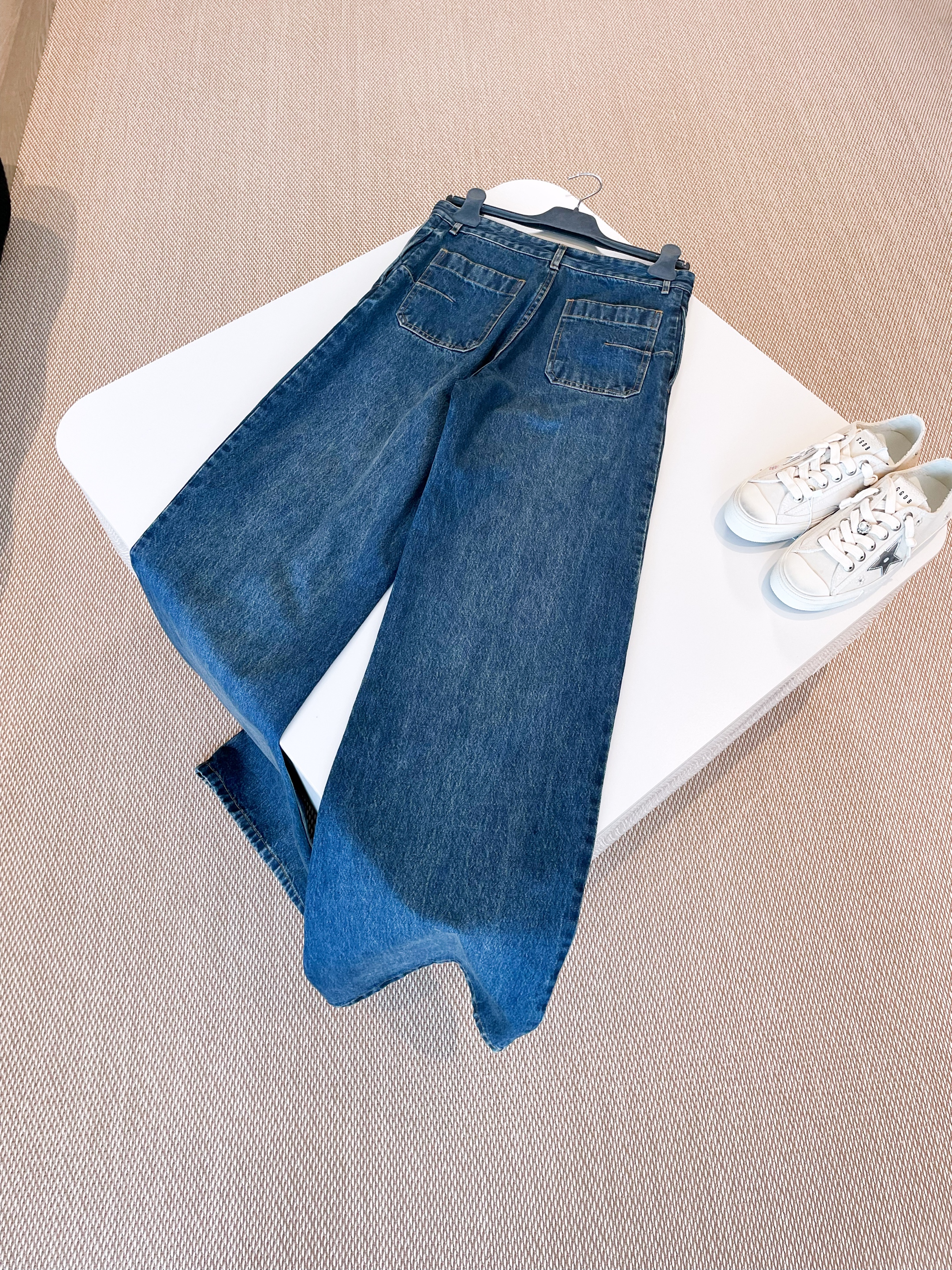 JEANS  - Image 6
