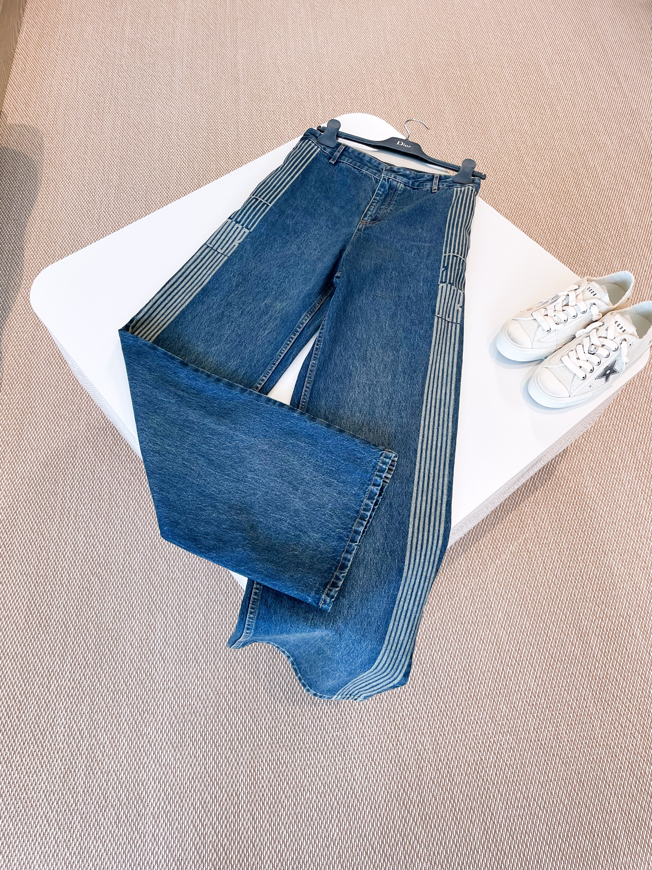 JEANS  - Image 5