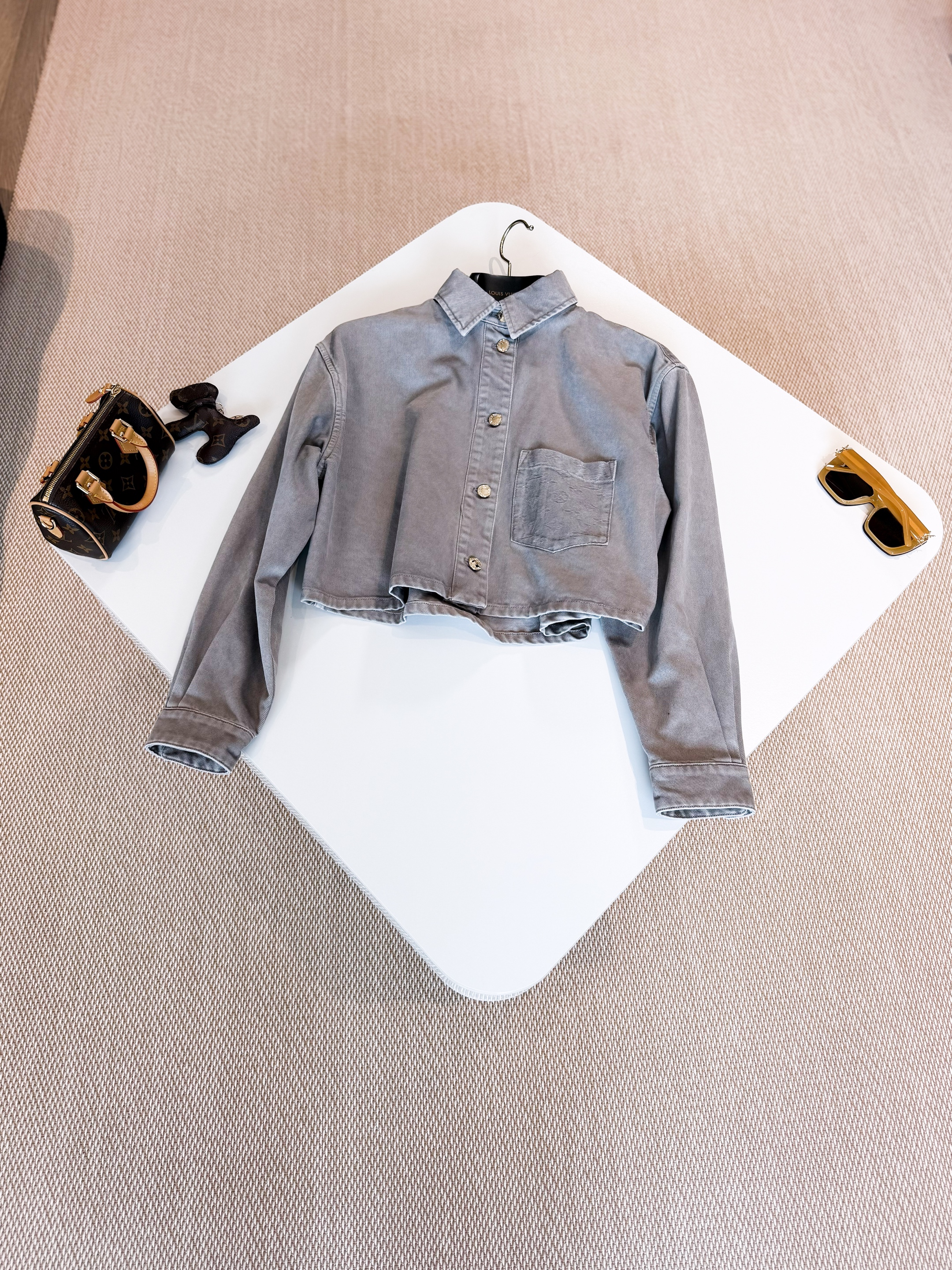 JACKET 