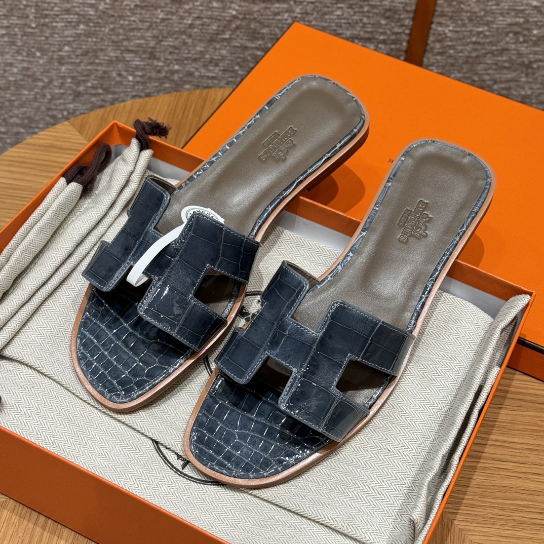 Oran Sandal