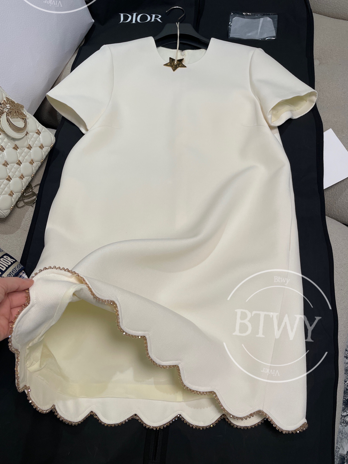 DRESS - Image 4