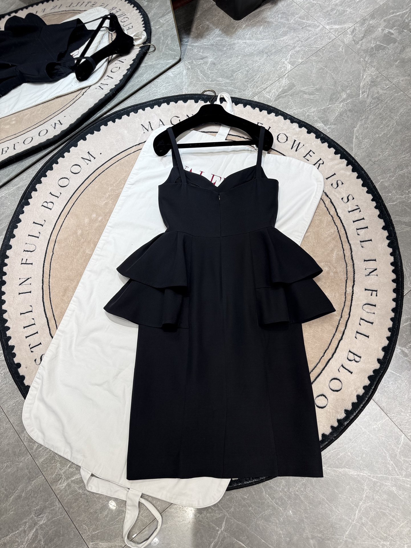 DRESS - Image 5