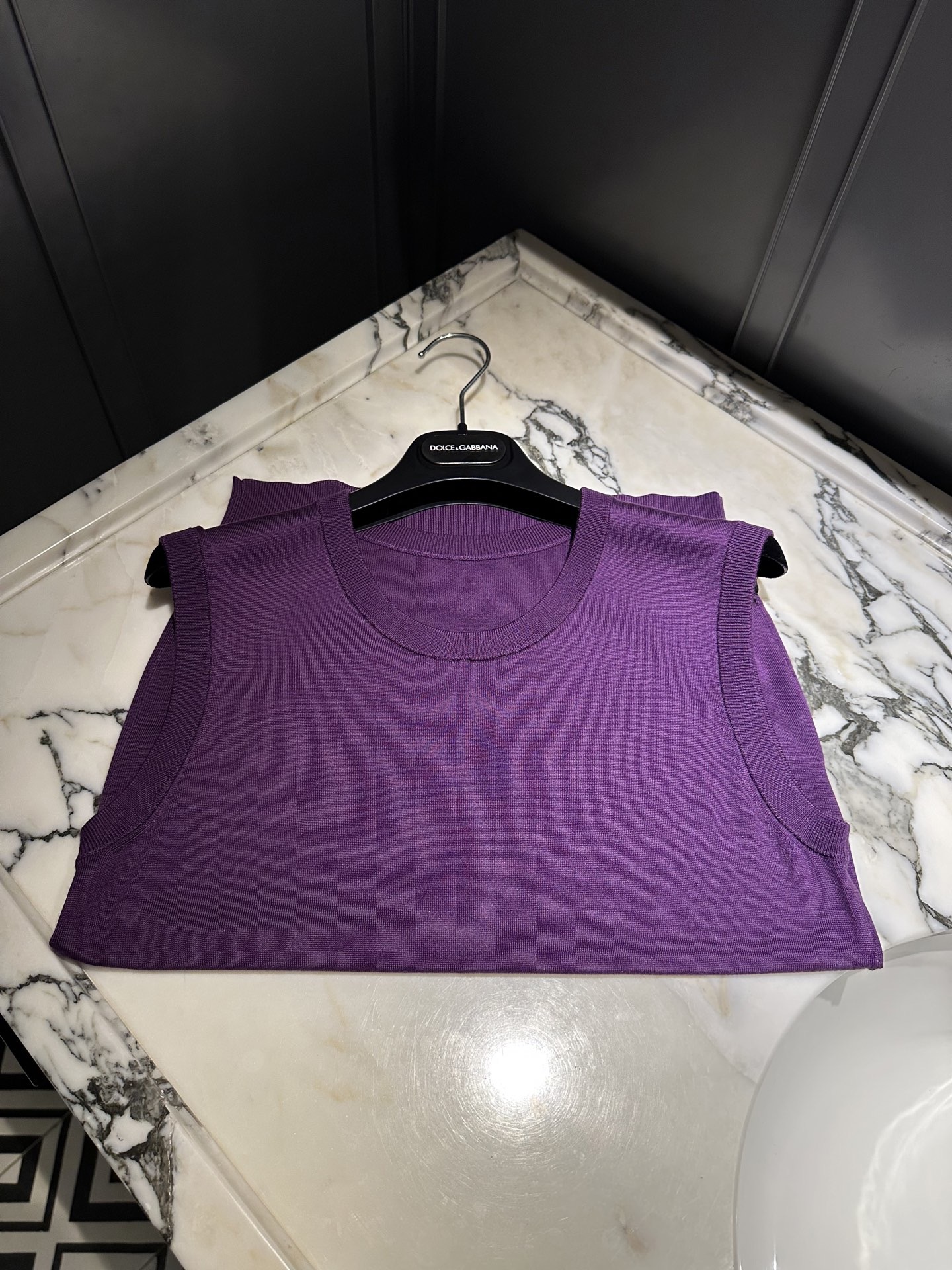 TOP - Image 6