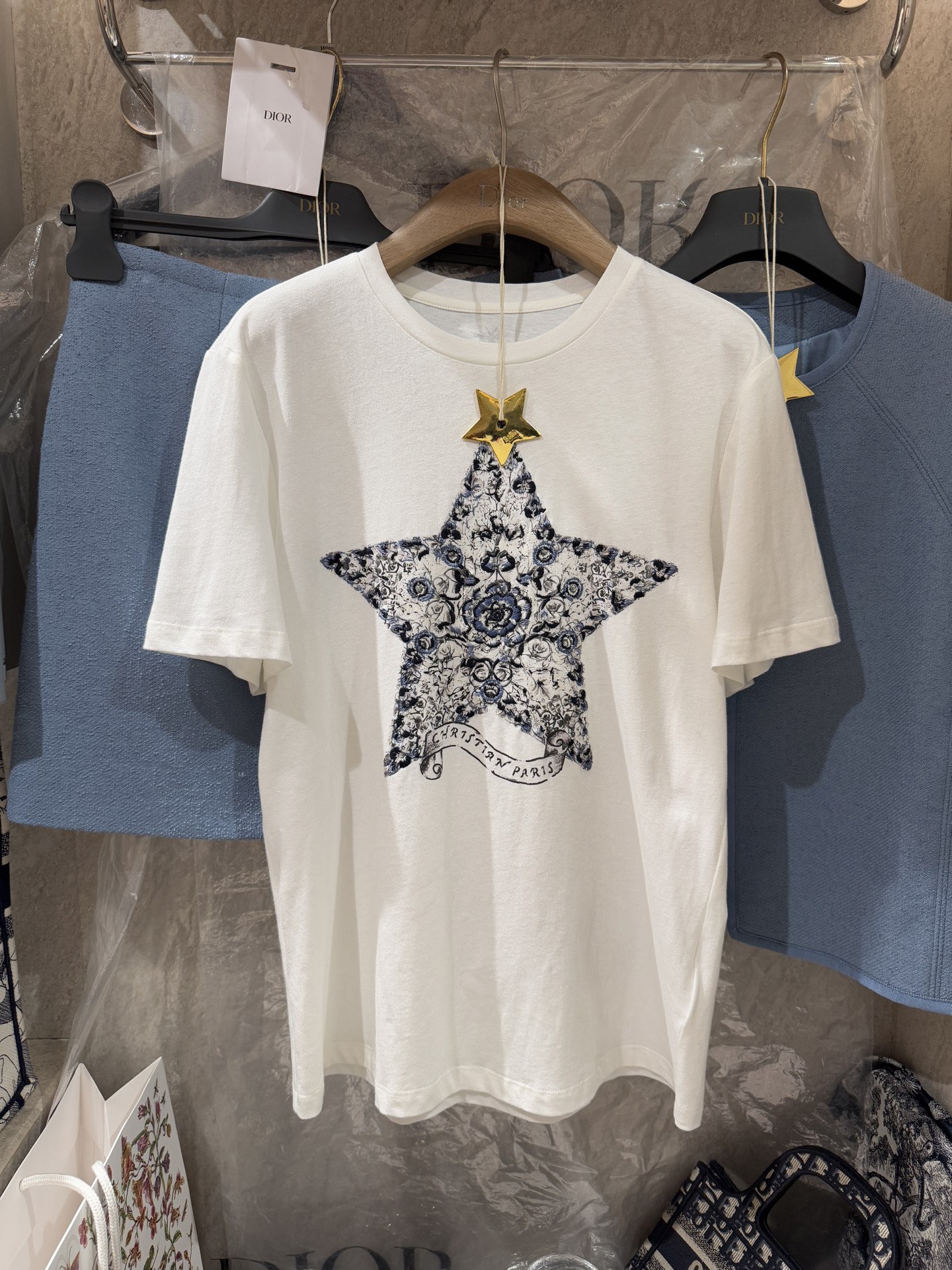 TSHIRT