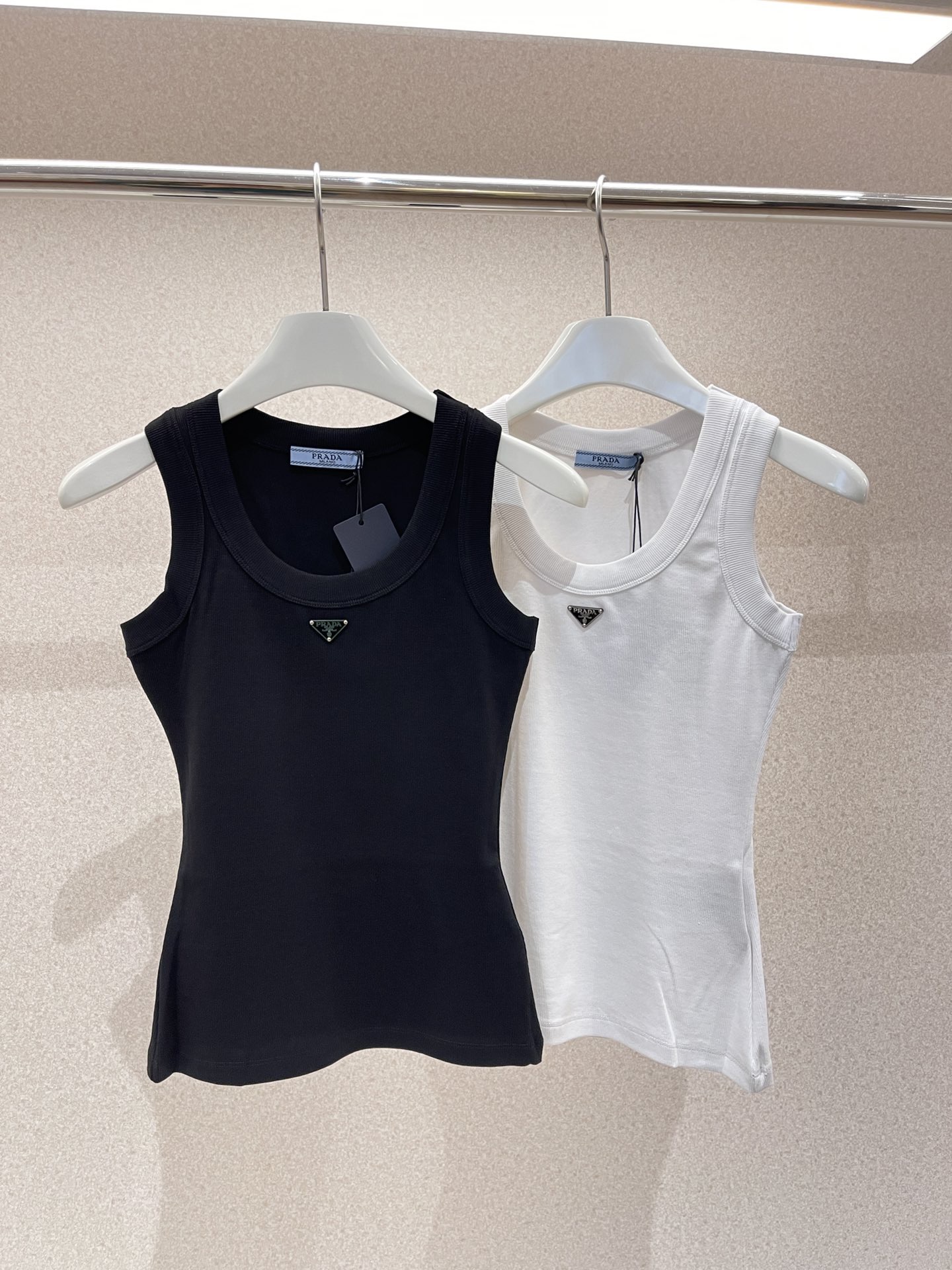 TOP - Image 5