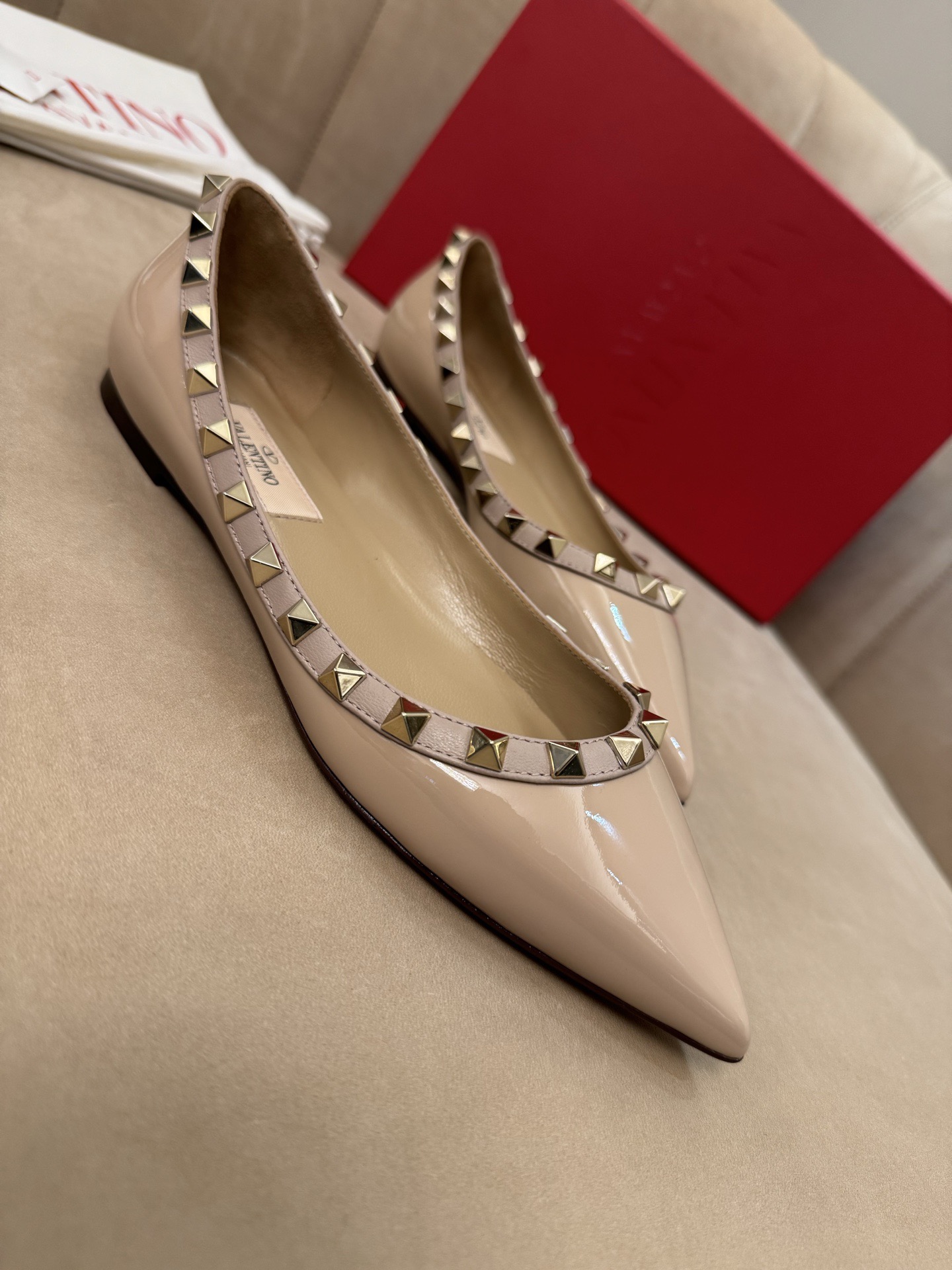 Patent Rockstud Flat - Image 2