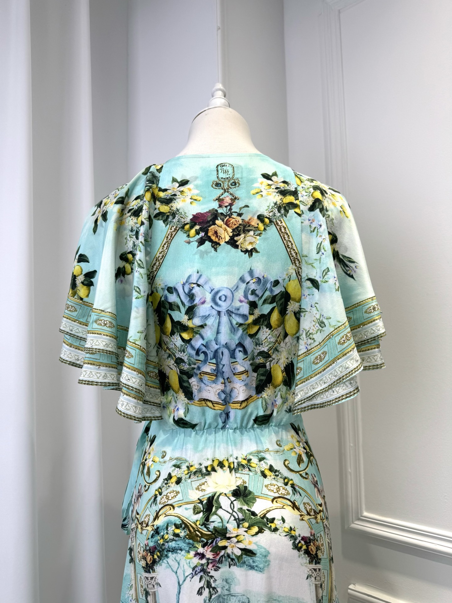 CAMILLA - Image 7