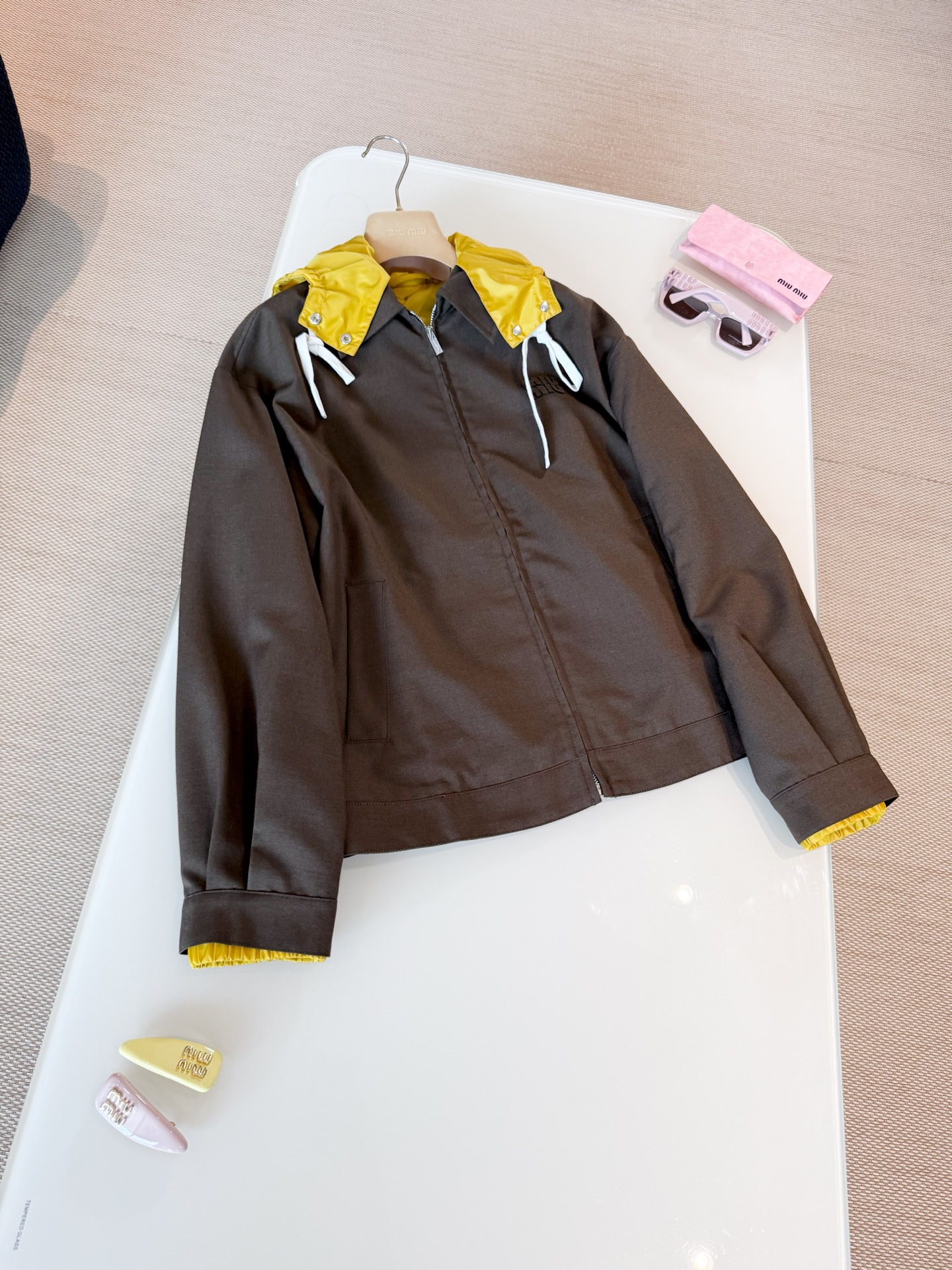 JACKET 