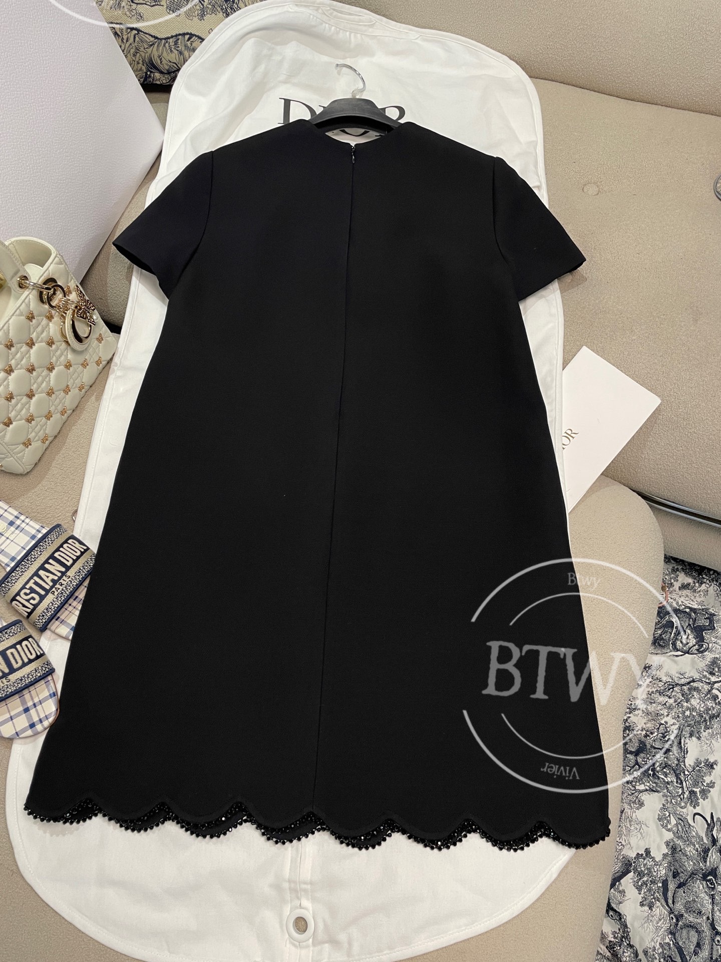 DRESS - Image 2