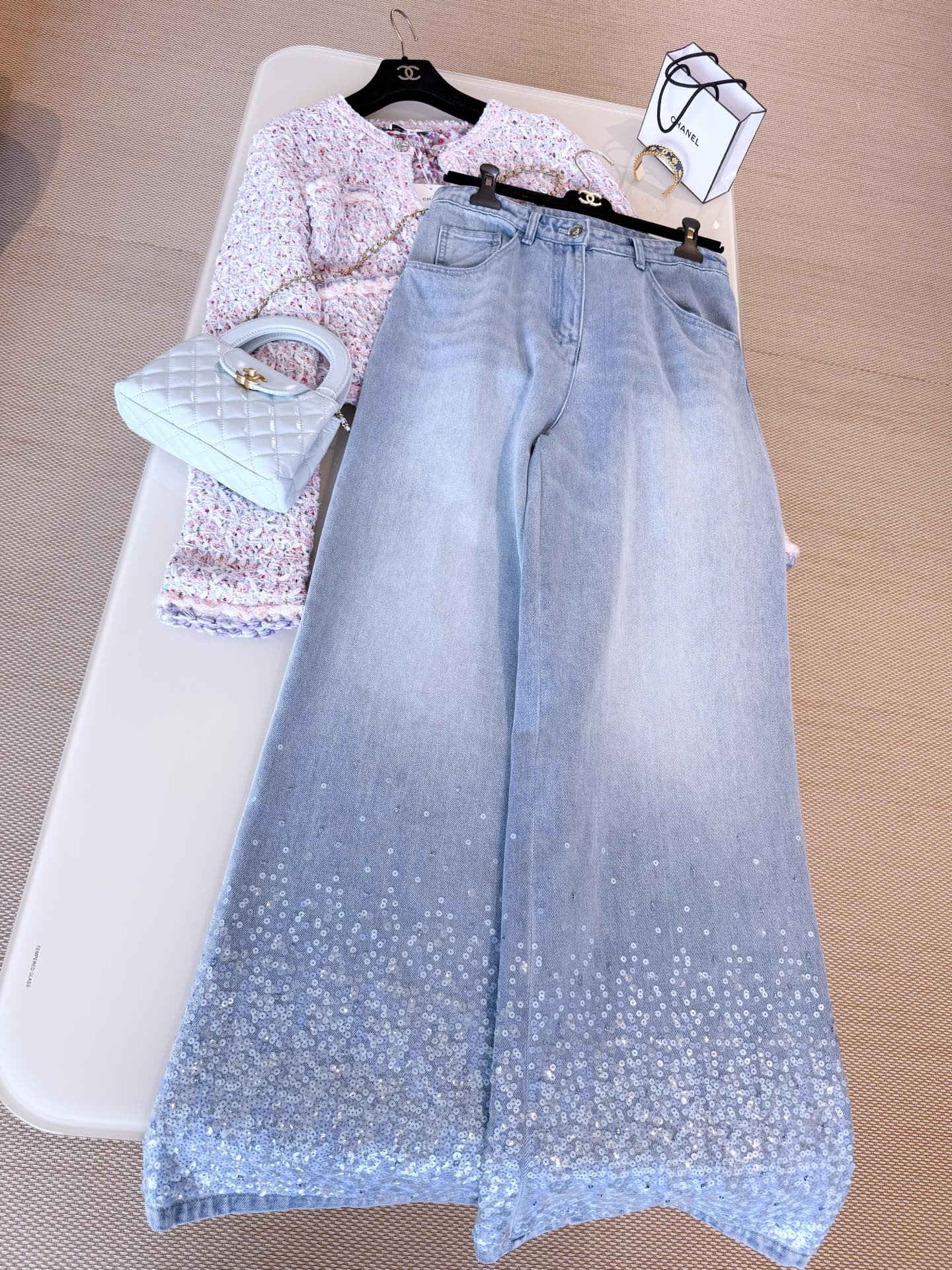 JEANS  - Image 3
