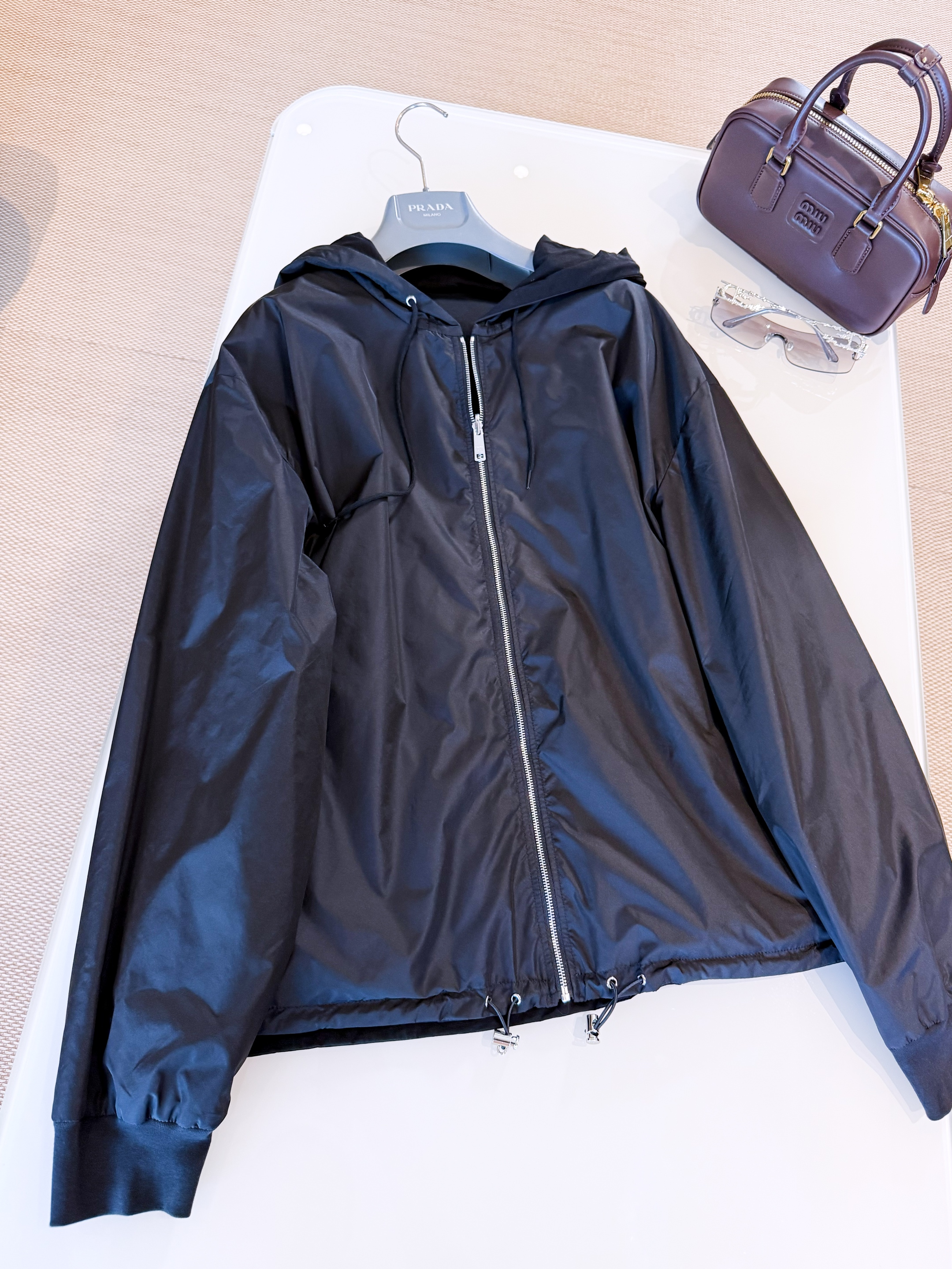 JACKET 