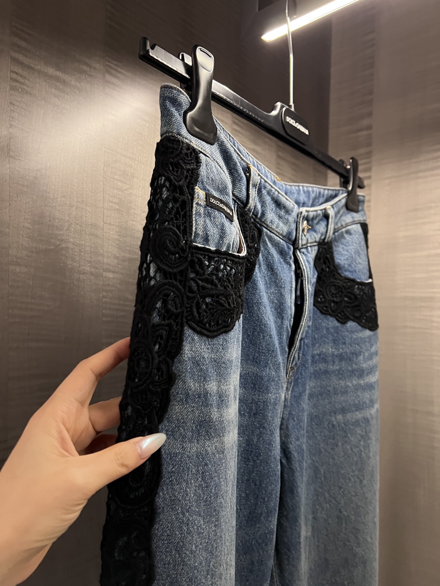 JEANS  - Image 3