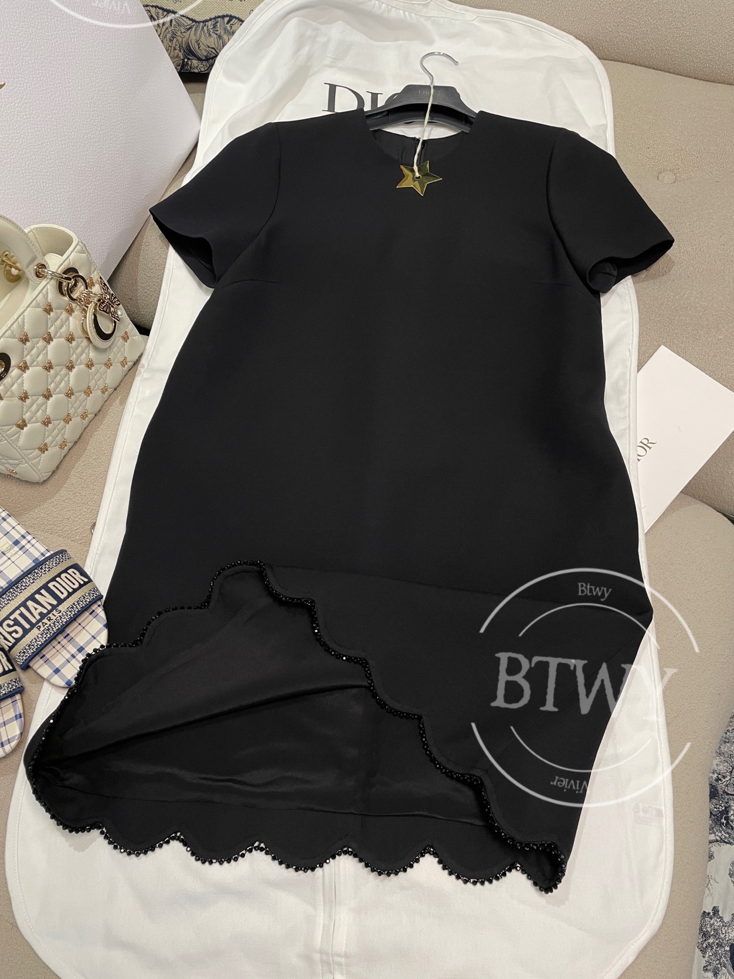 DRESS - Image 5