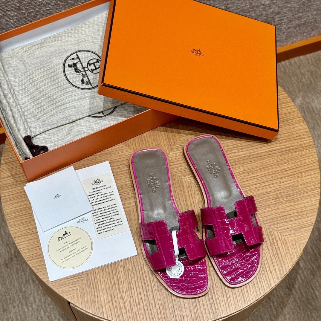 Oran sandal