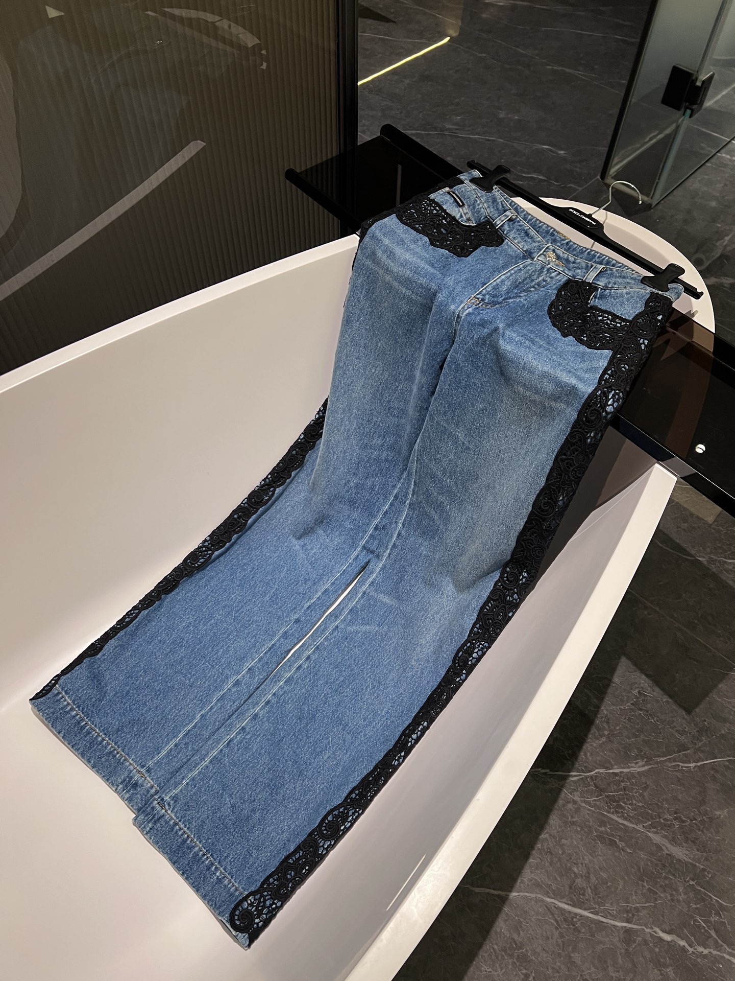 JEANS  - Image 5