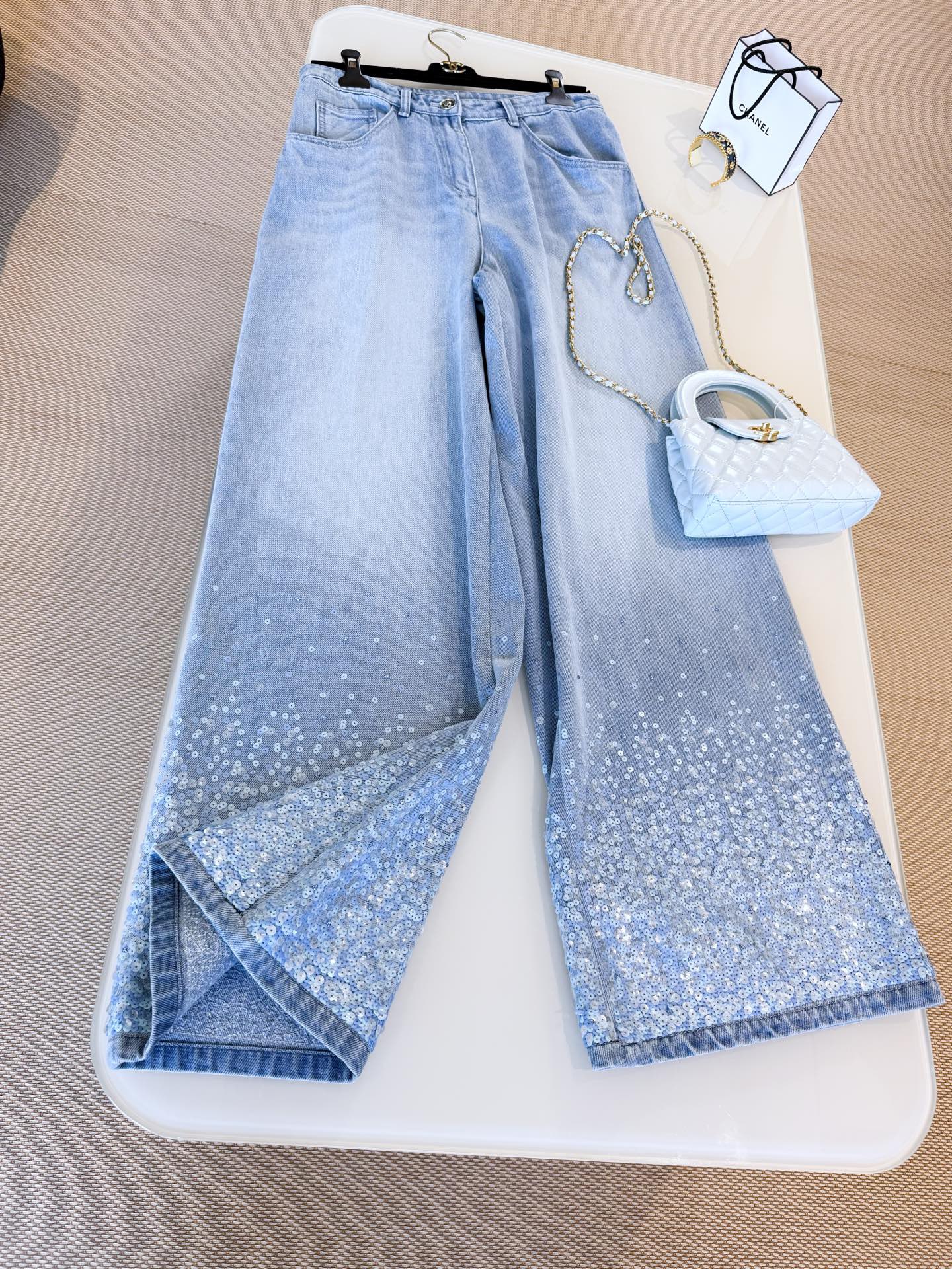 JEANS  - Image 6