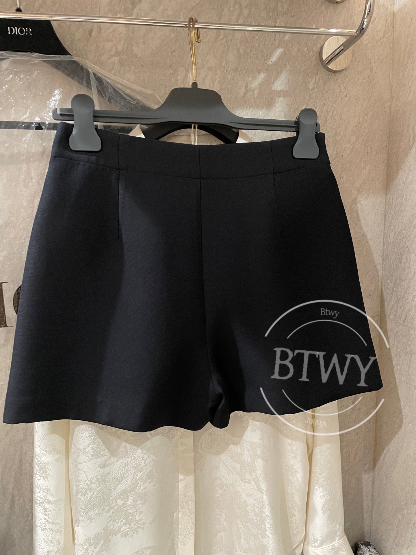 SHORTS - Image 3