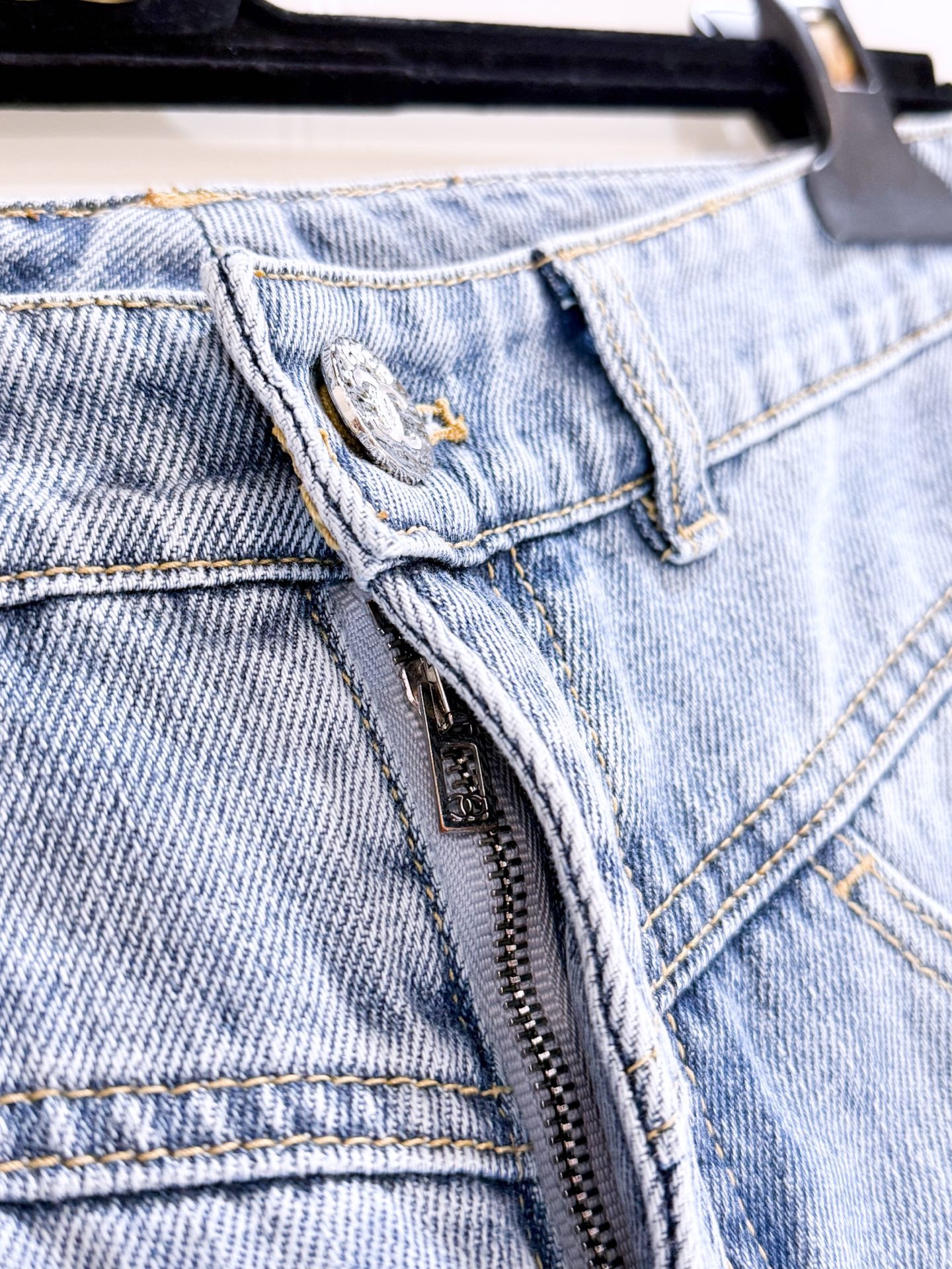 JEANS  - Image 8