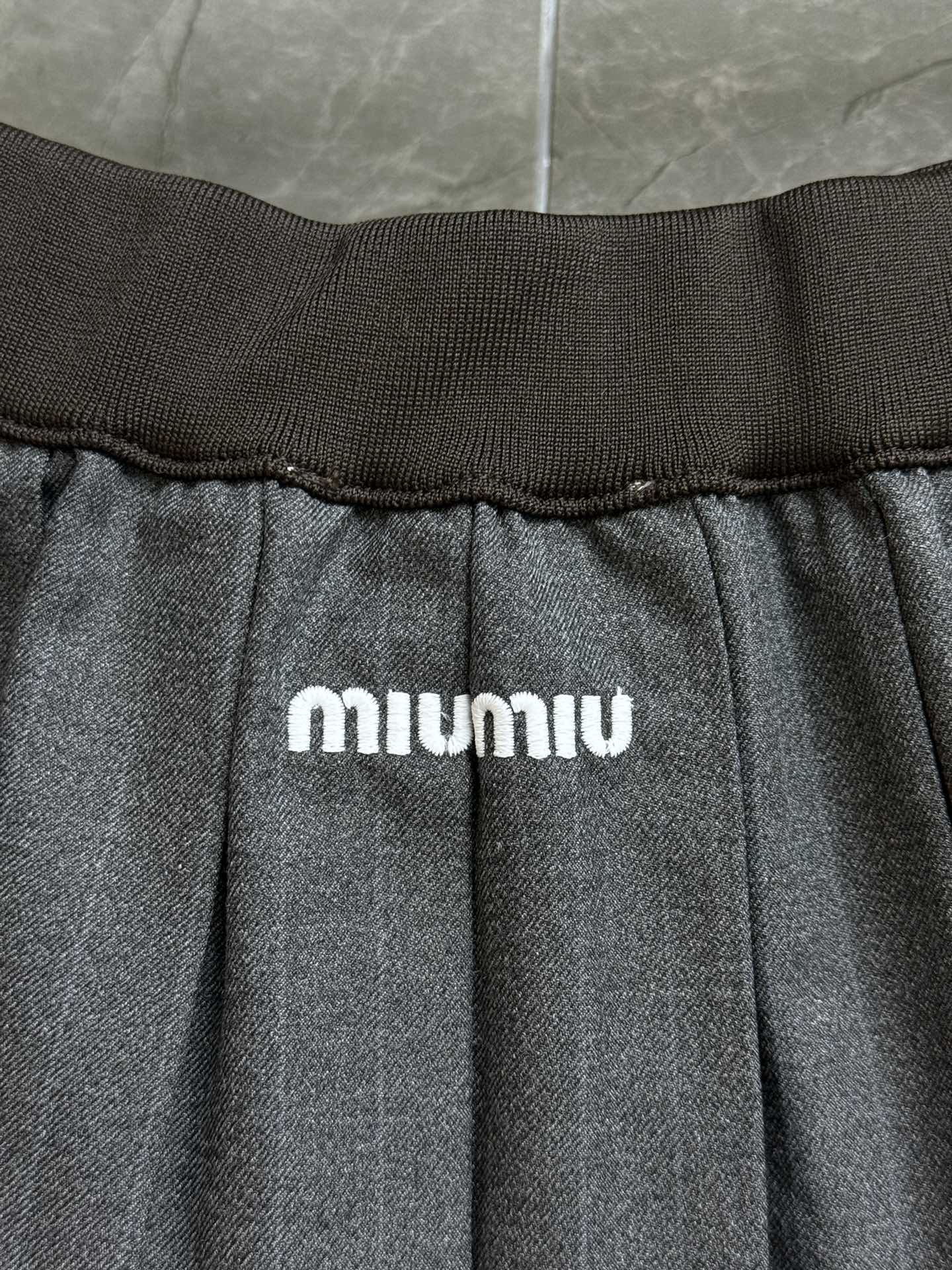 SKIRT - Image 3