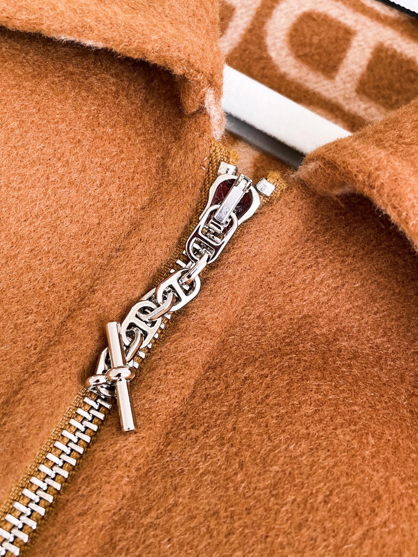 JACKET  - Image 5