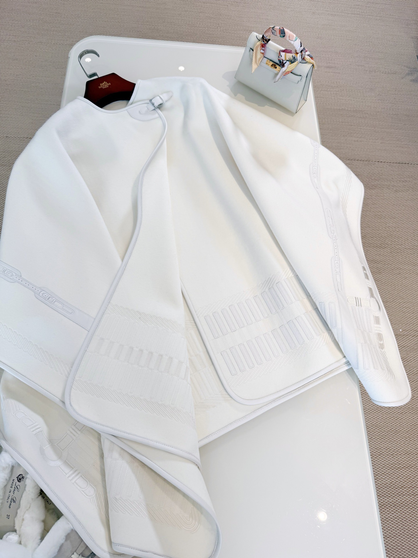COAT - Image 3
