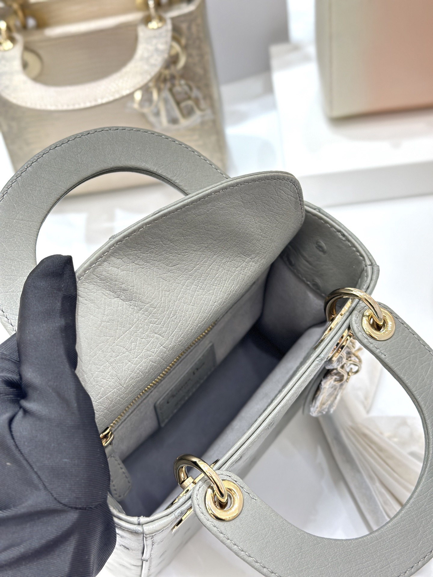 OSTRICH LEATHER  - Image 7