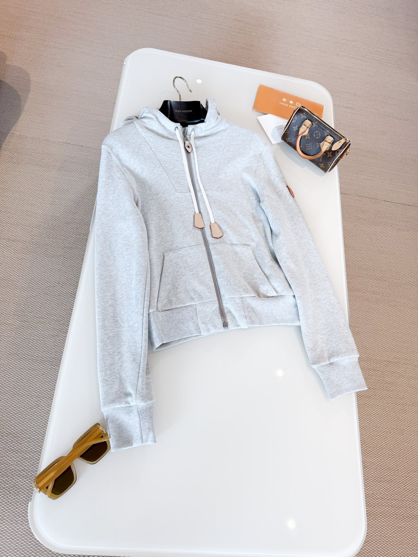 JACKET 
