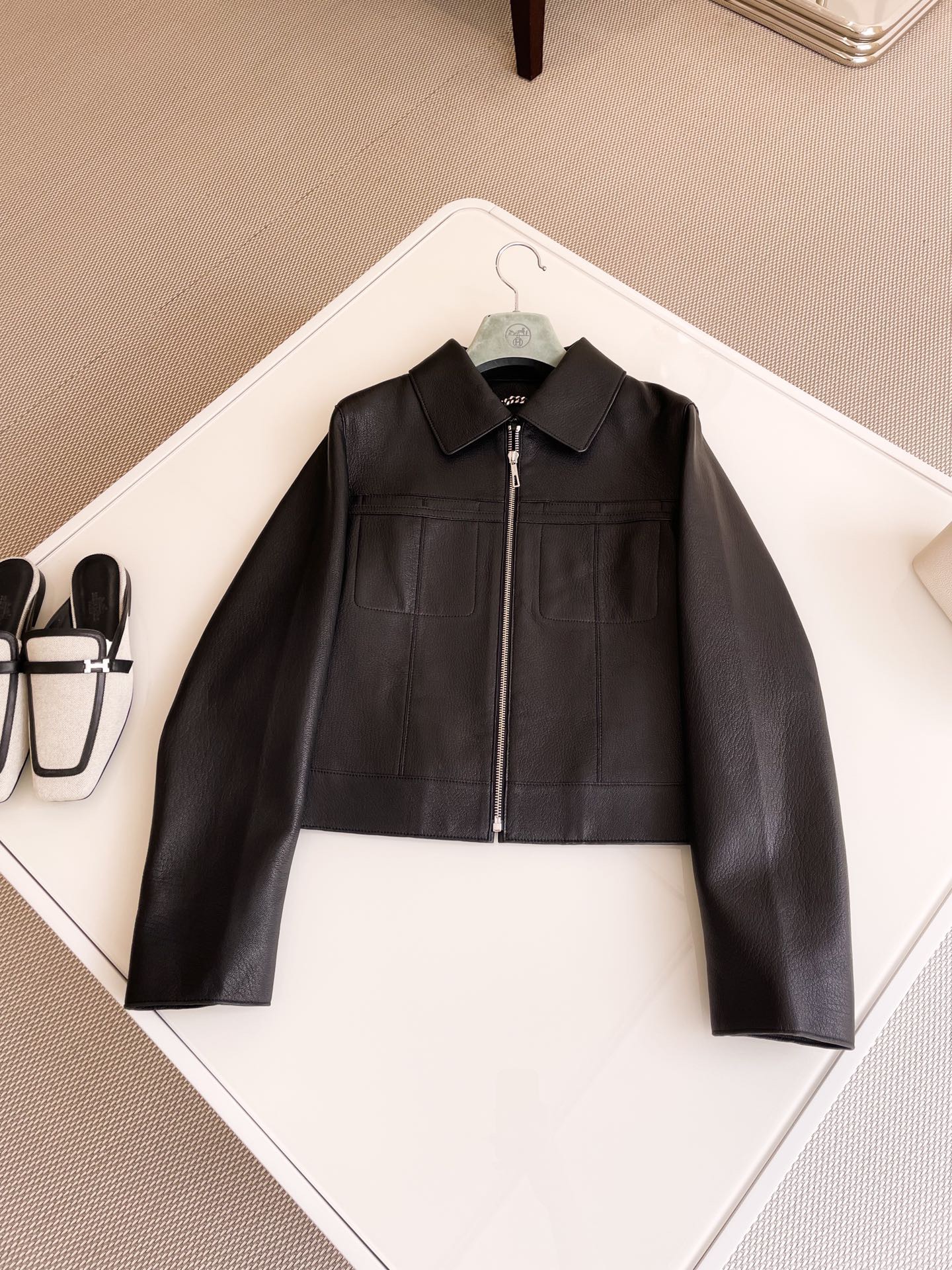 JACKET 