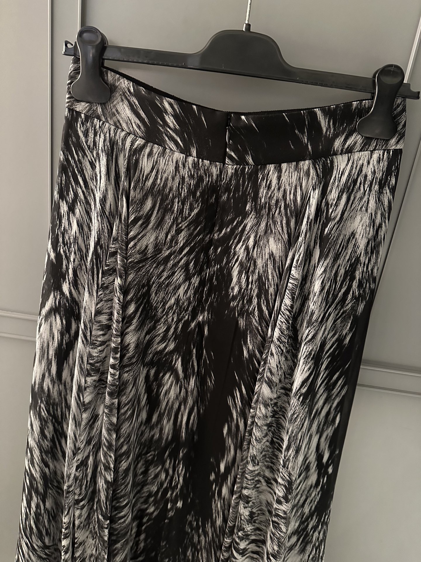 SKIRT - Image 8