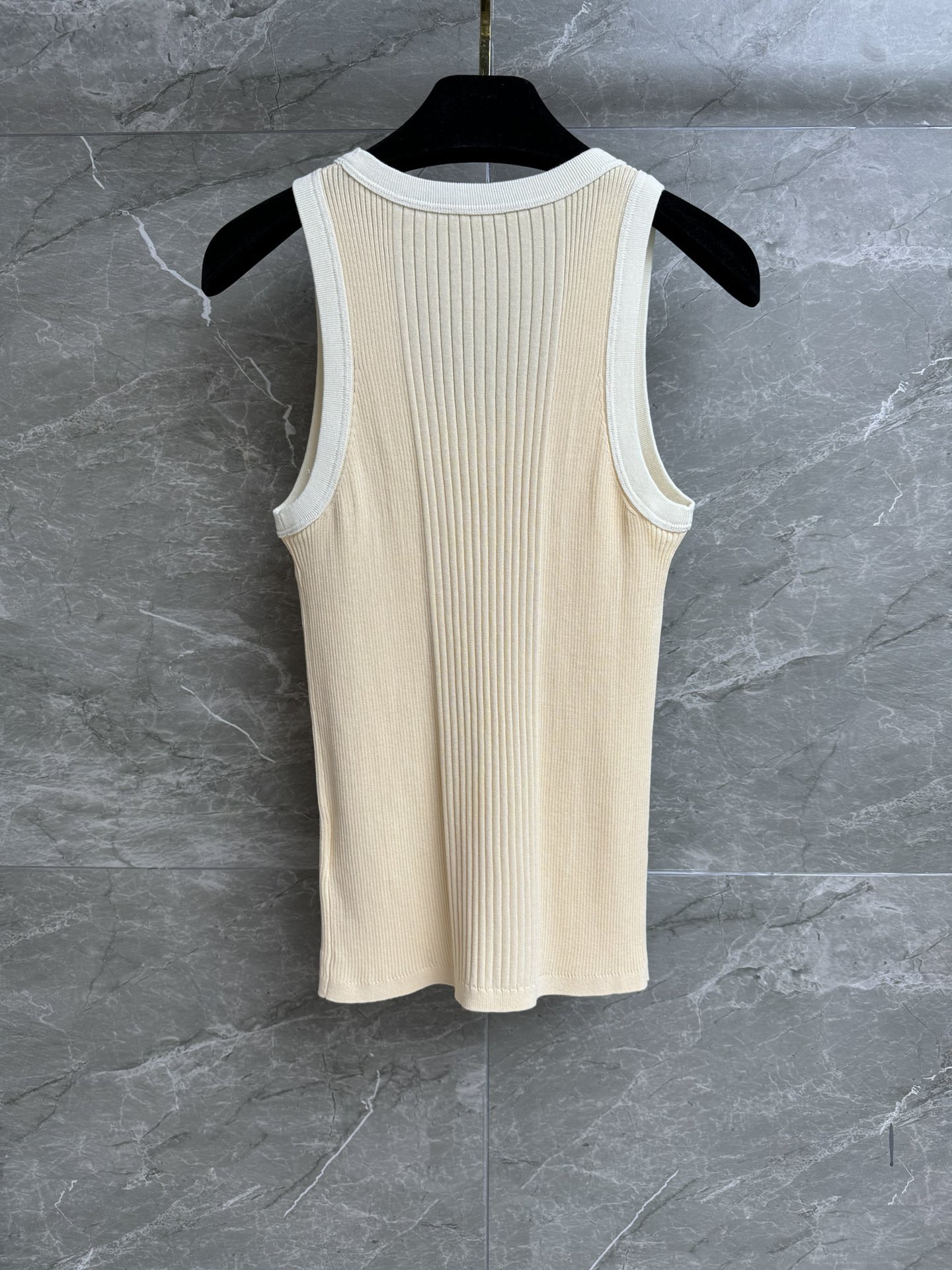 TOP - Image 5