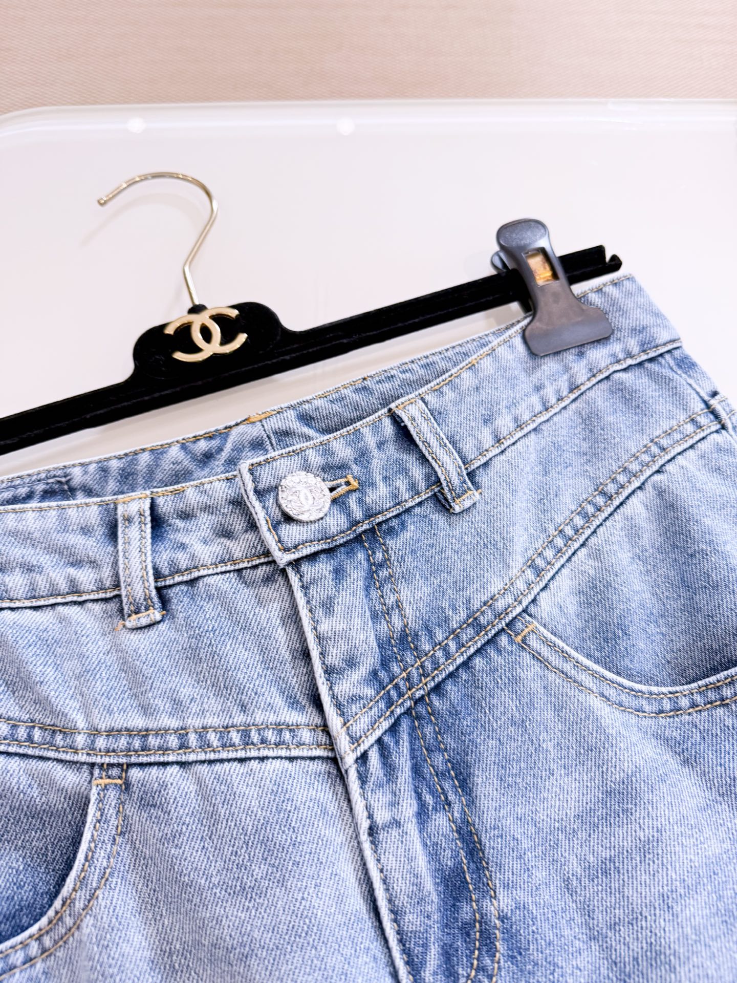 JEANS  - Image 4