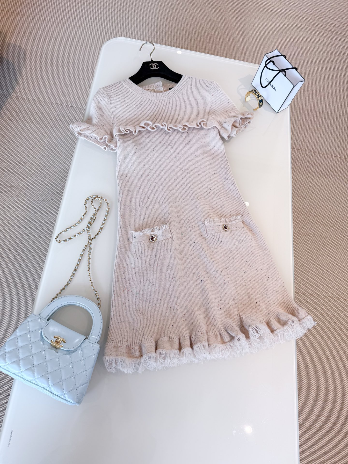 DRESS