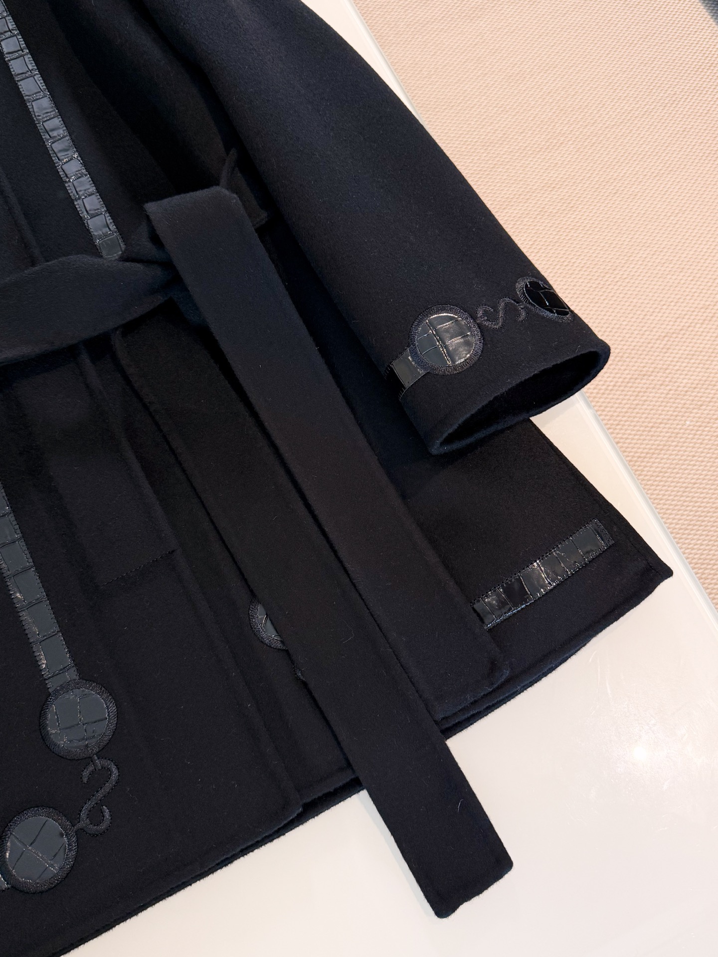 COAT - Image 4