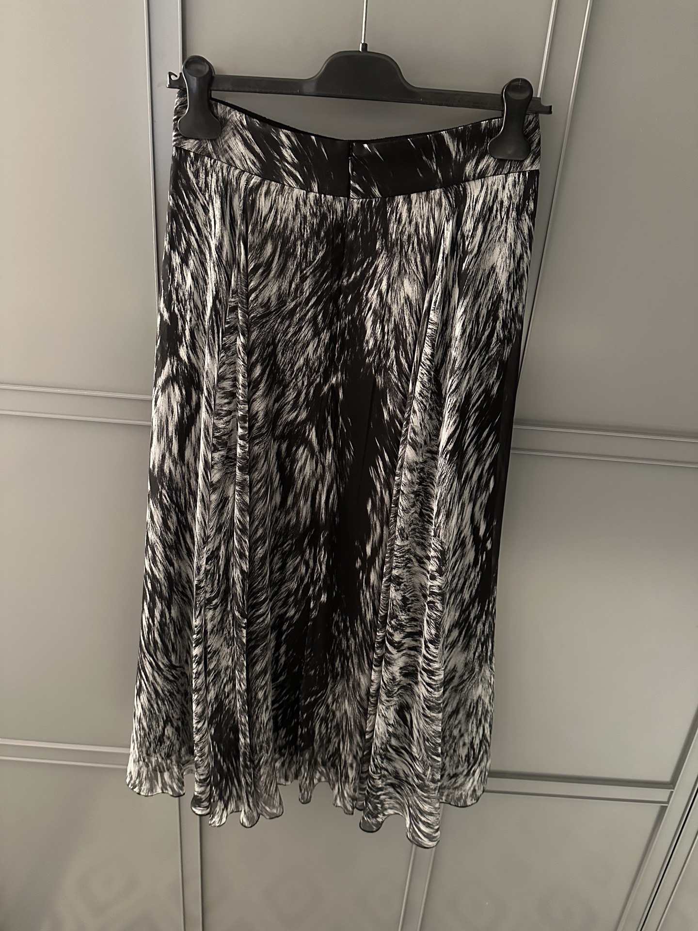 SKIRT - Image 9
