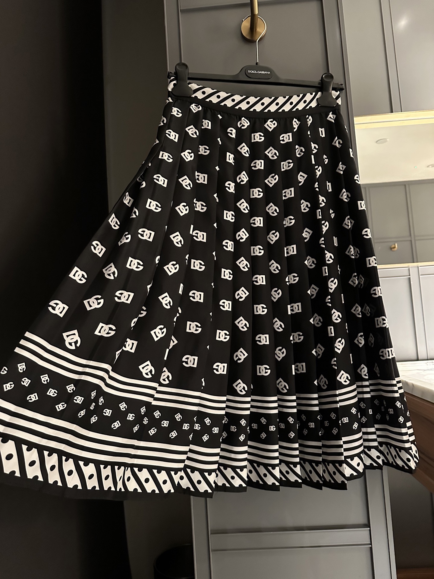 SKIRT - Image 4
